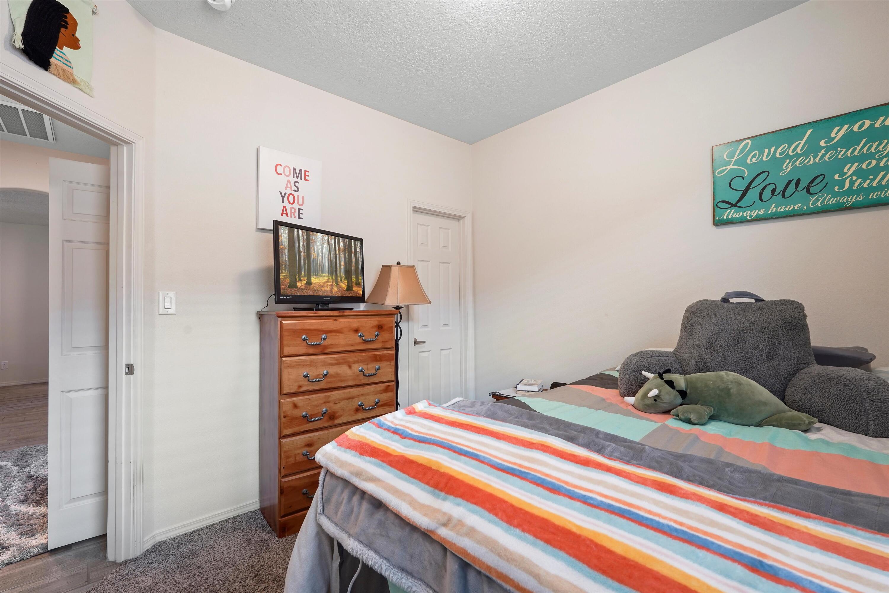 5230 PASEO DEL RIO