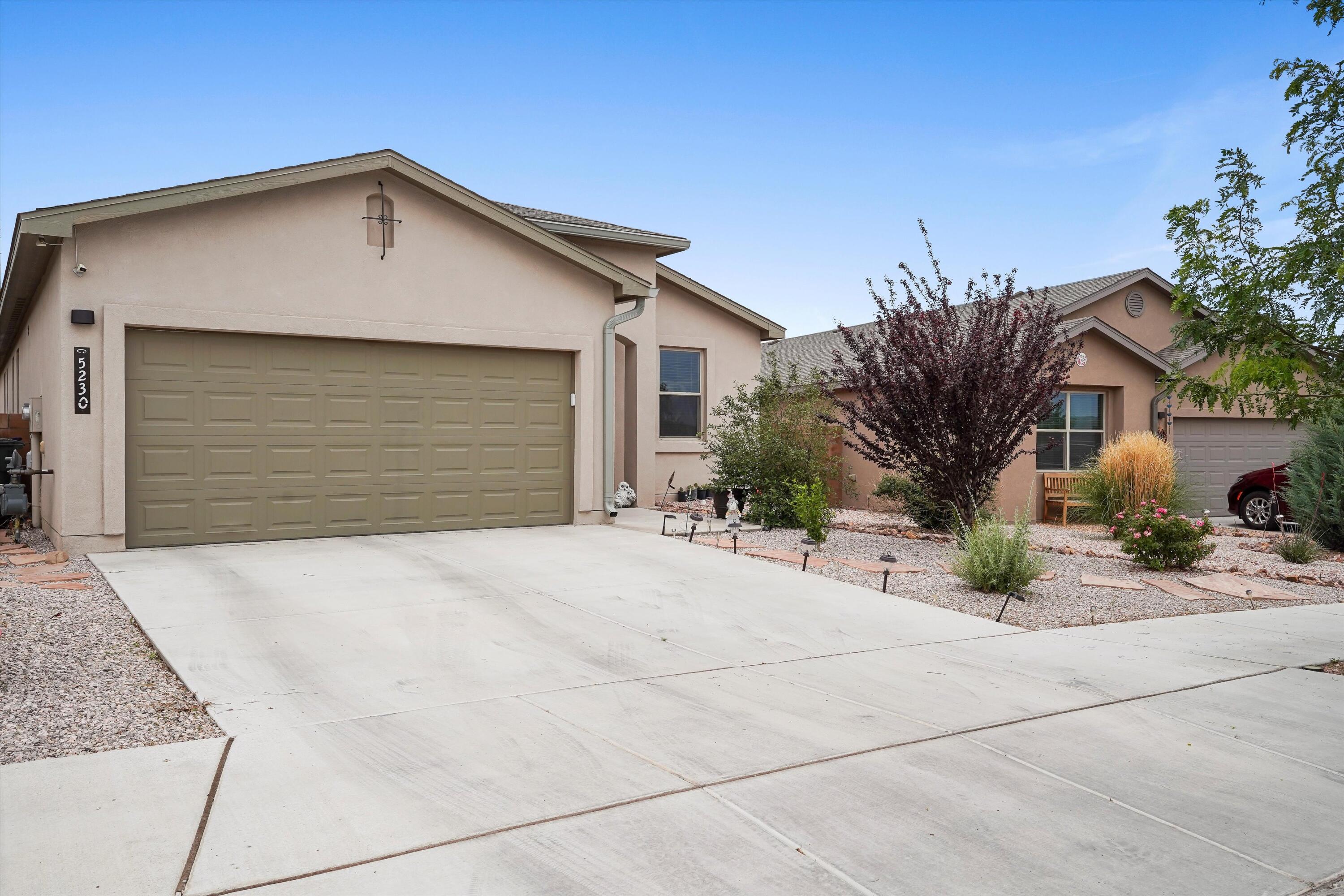 5230 PASEO DEL RIO
