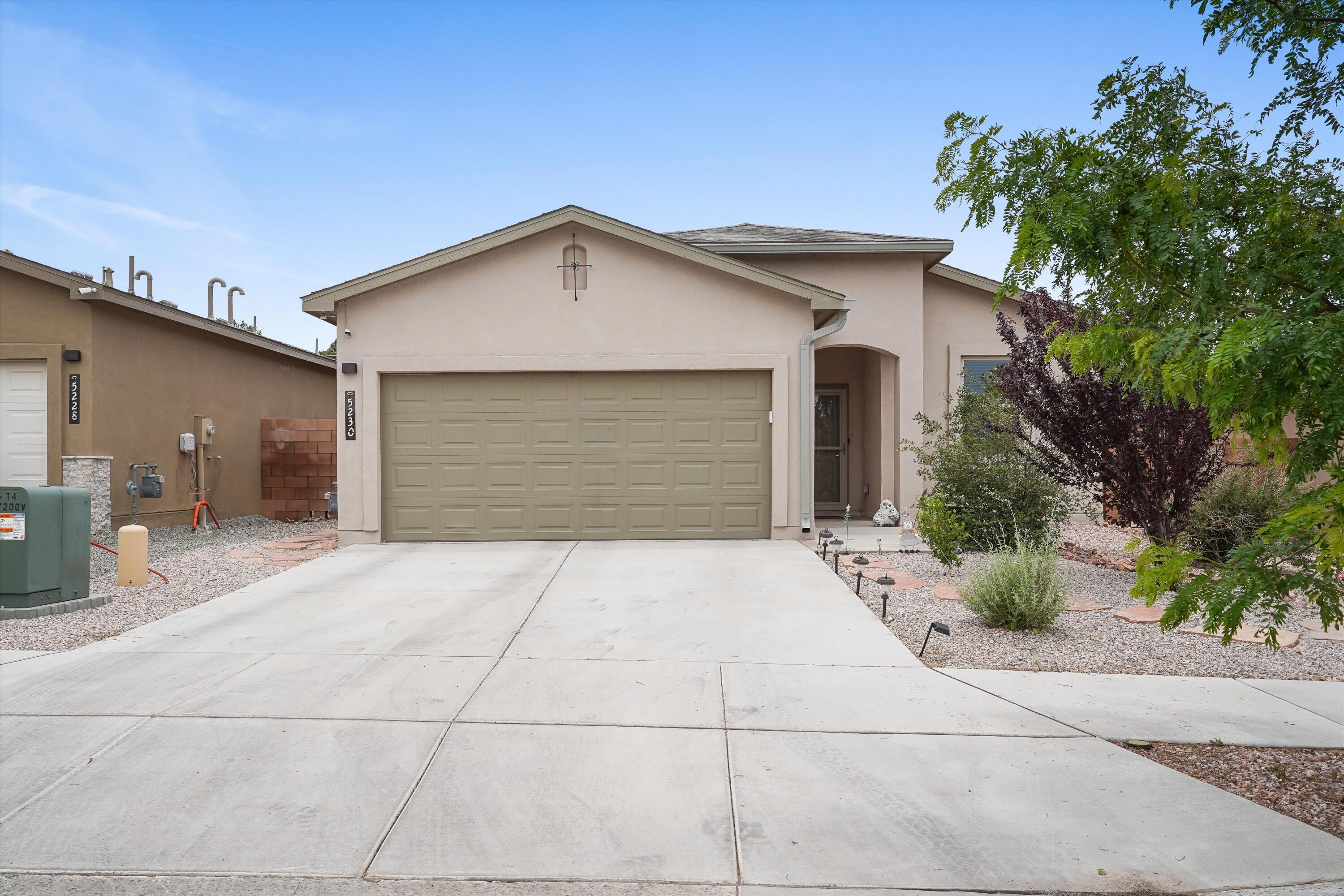 5230 PASEO DEL RIO