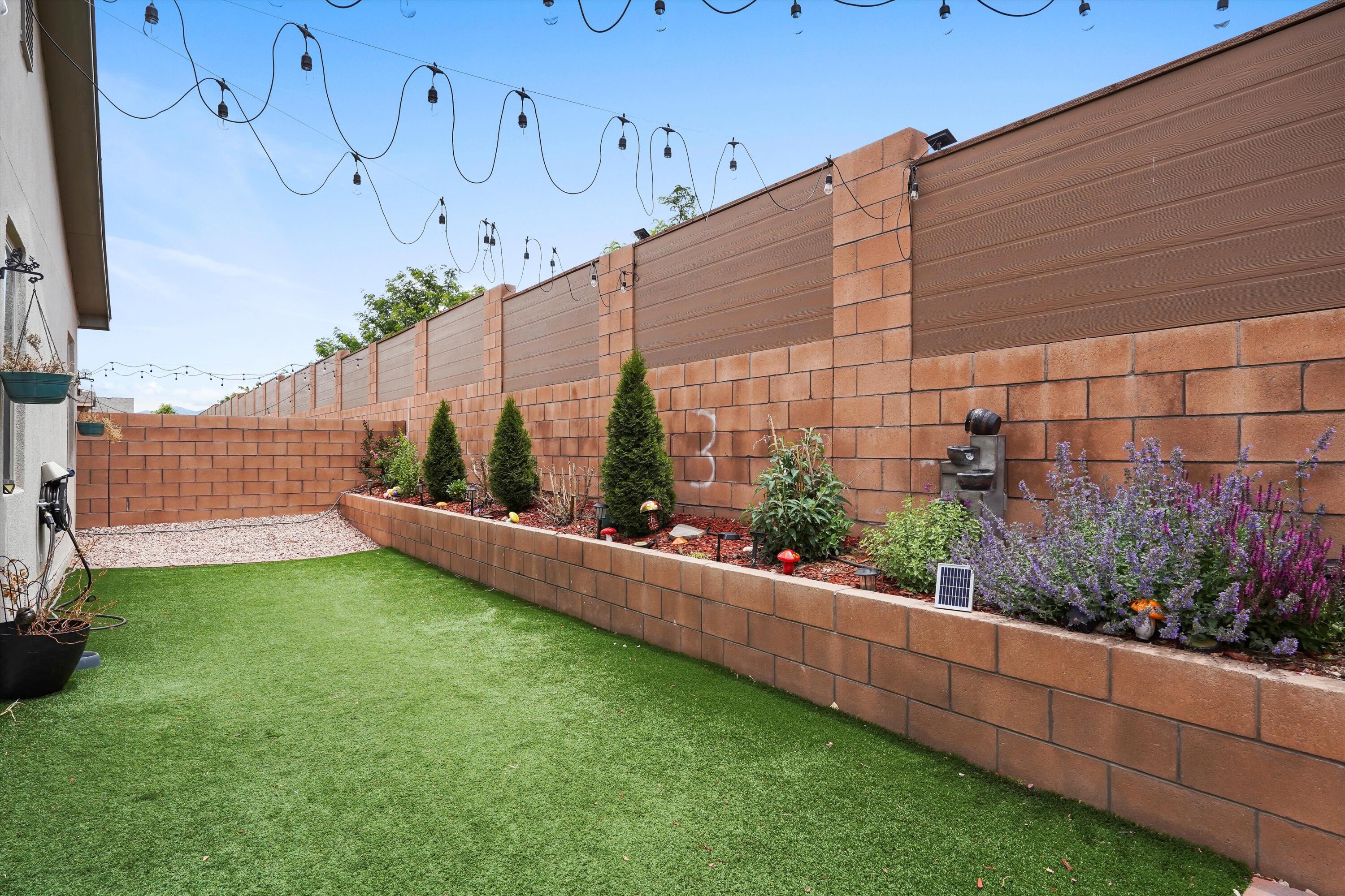 5230 PASEO DEL RIO