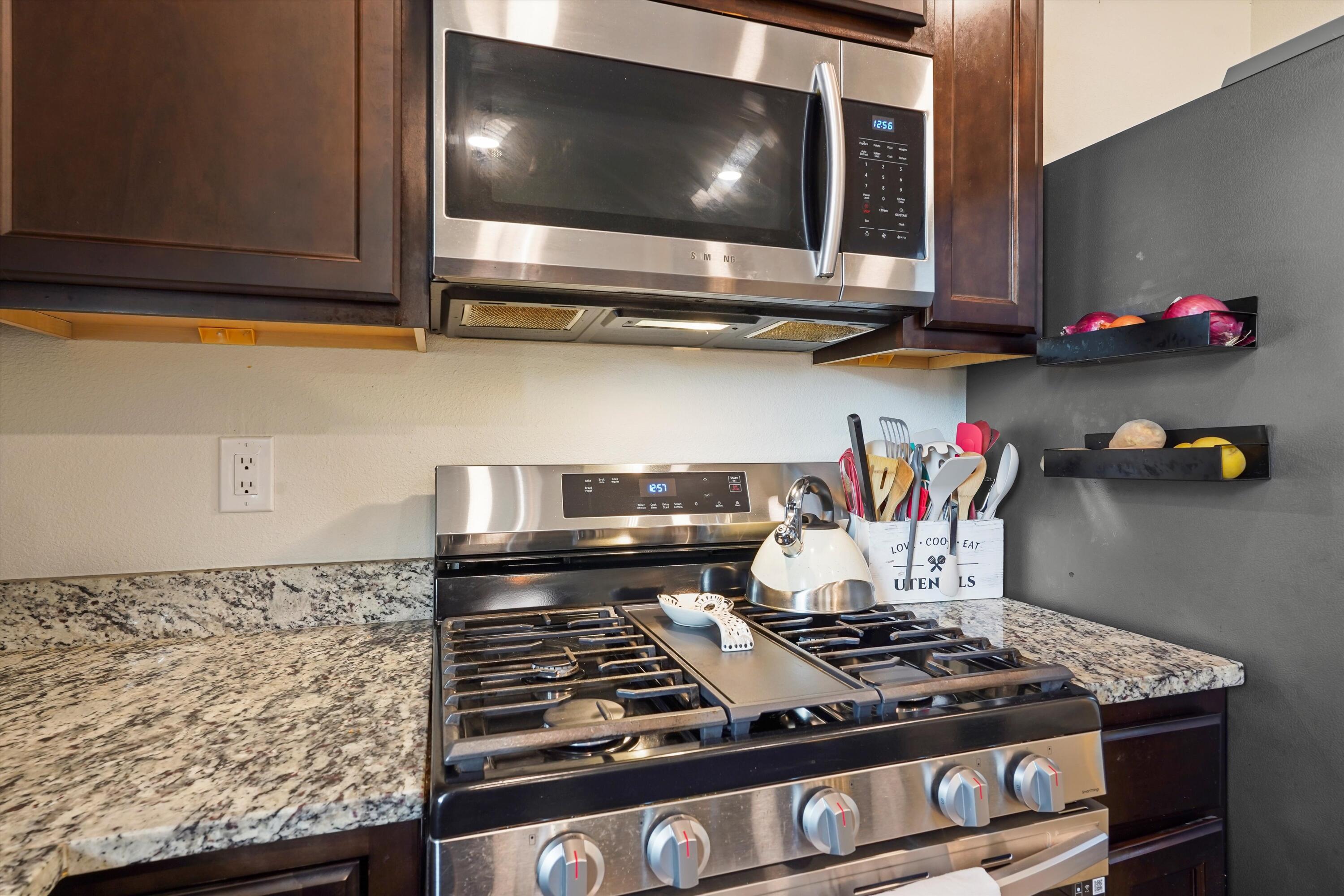 5230 PASEO DEL RIO