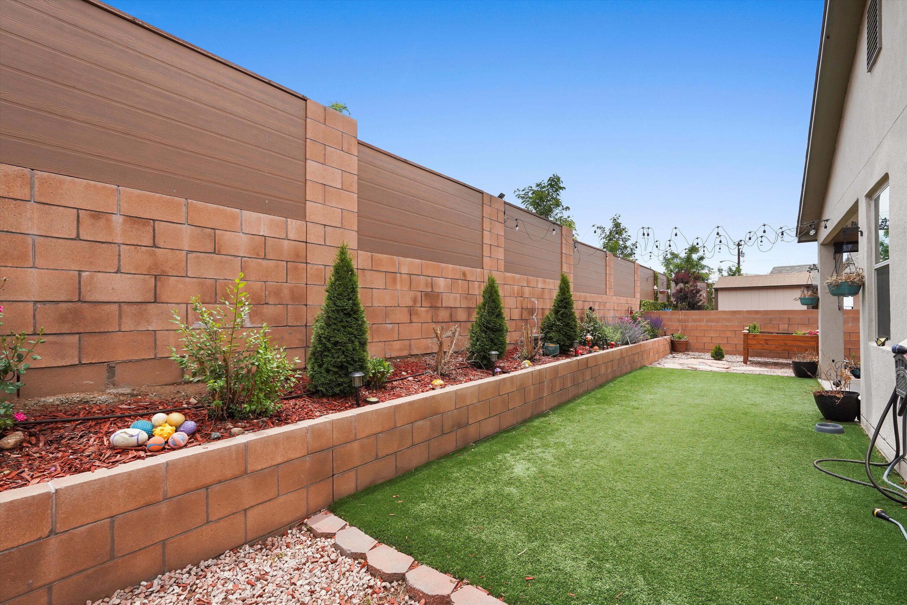 5230 PASEO DEL RIO