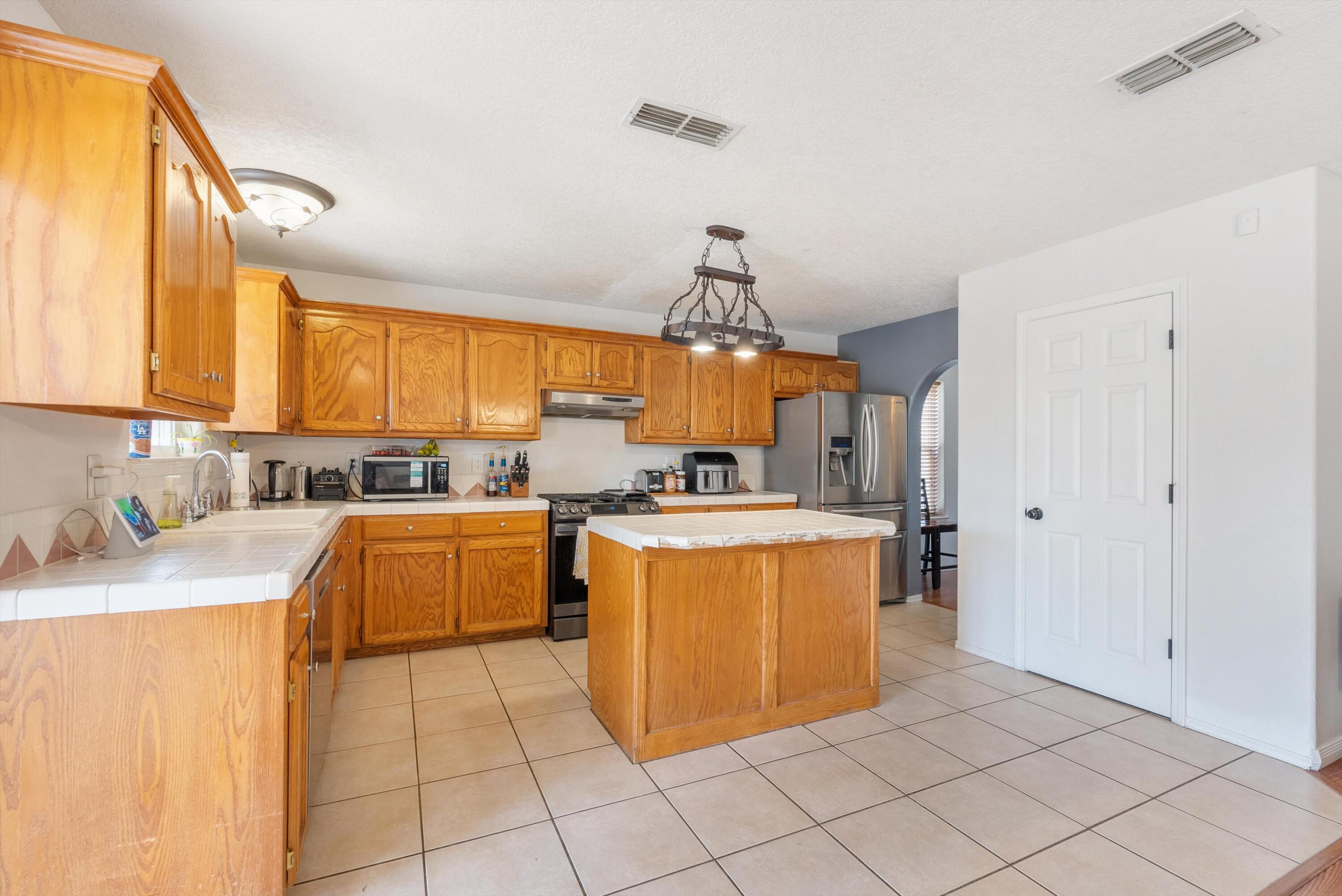 10208 LUZ DEL DIA Drive NW