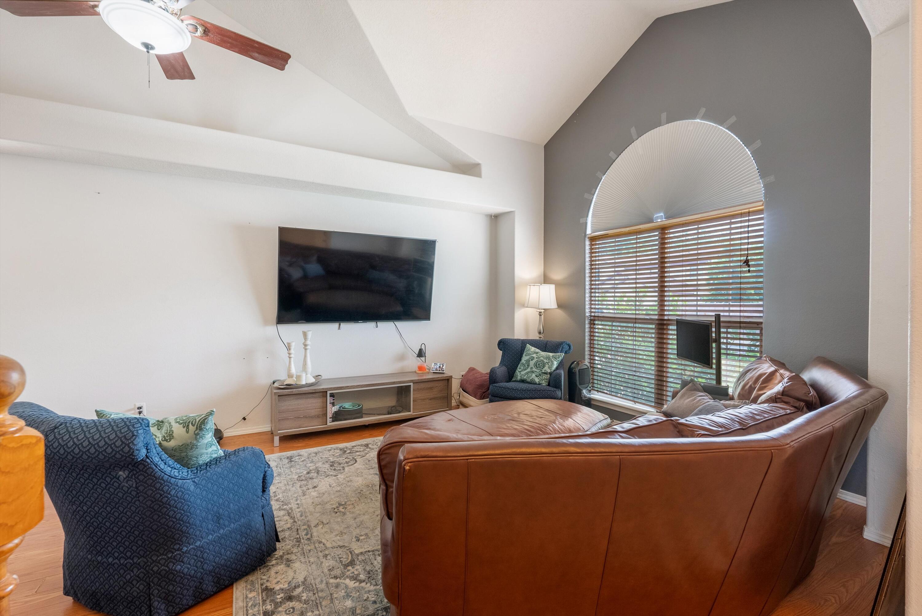 10208 LUZ DEL DIA Drive NW