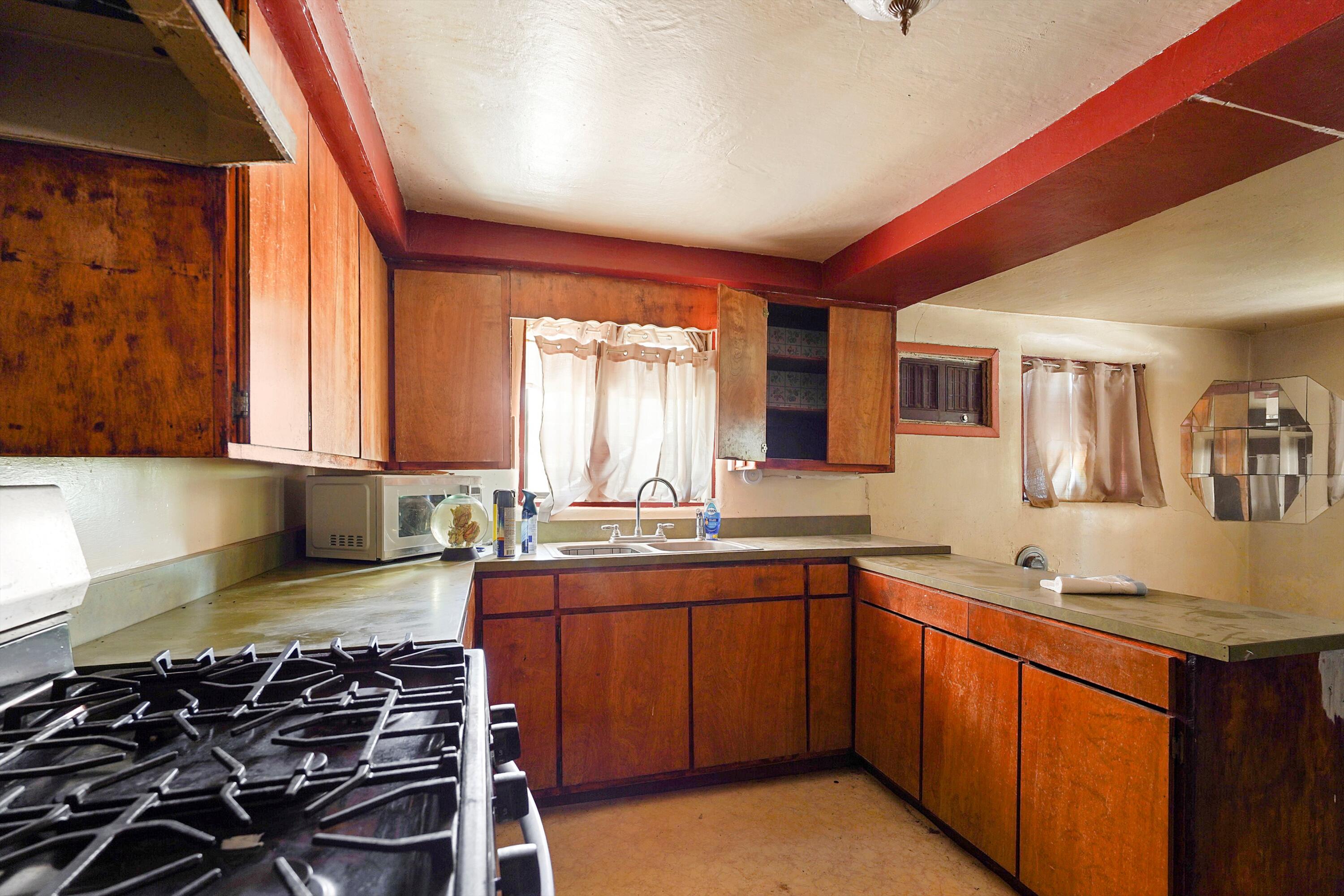 1660 Juan Perea Road