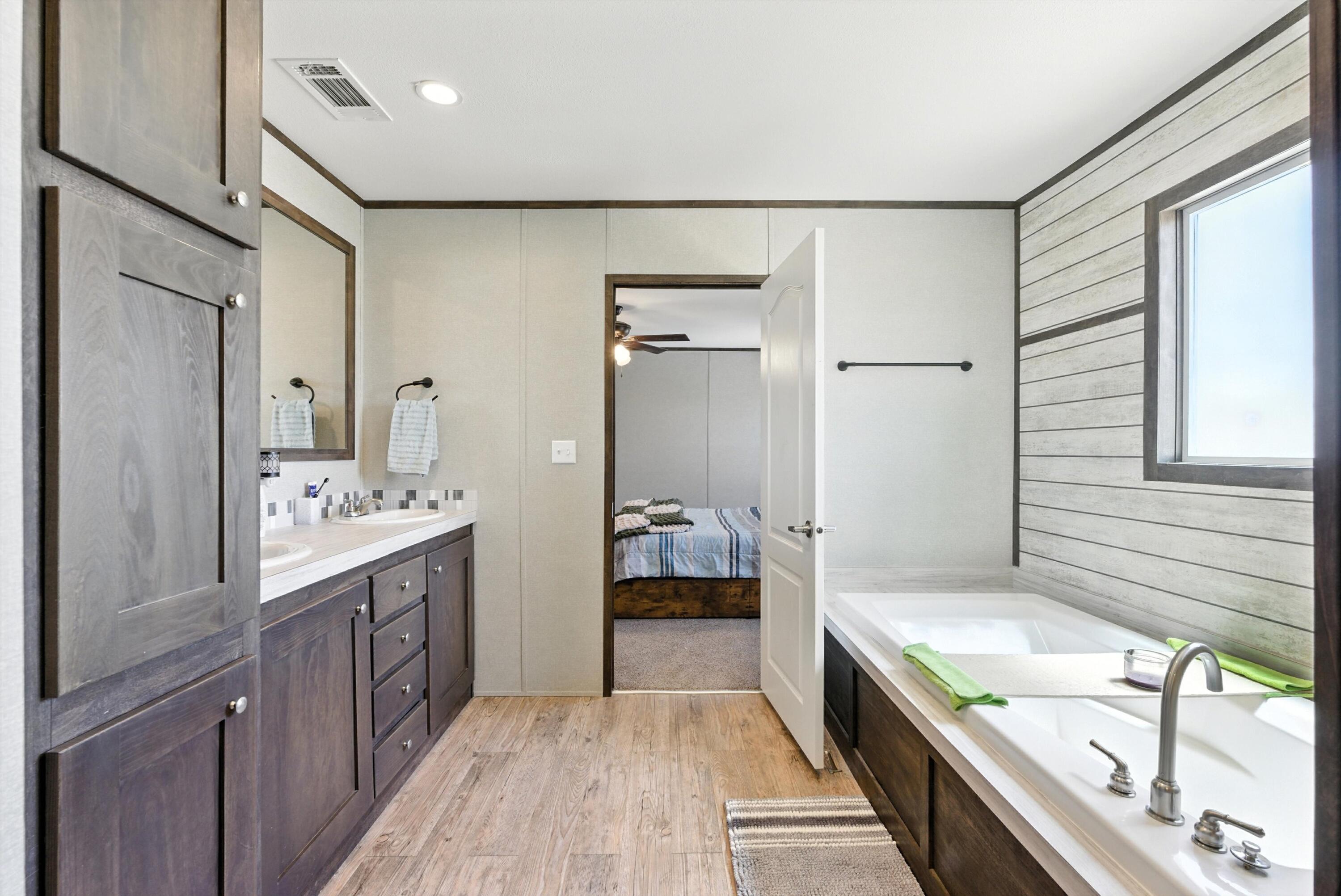 37 PRIVATE DRIVE 1034B