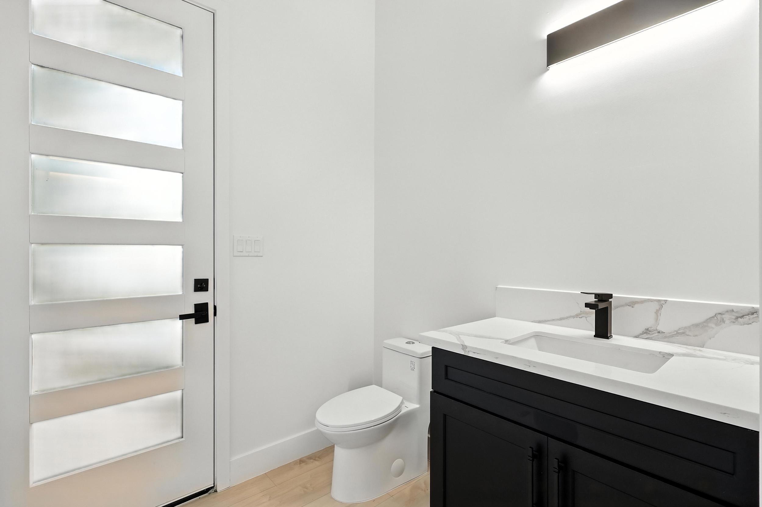 2016 Contreras Road NE