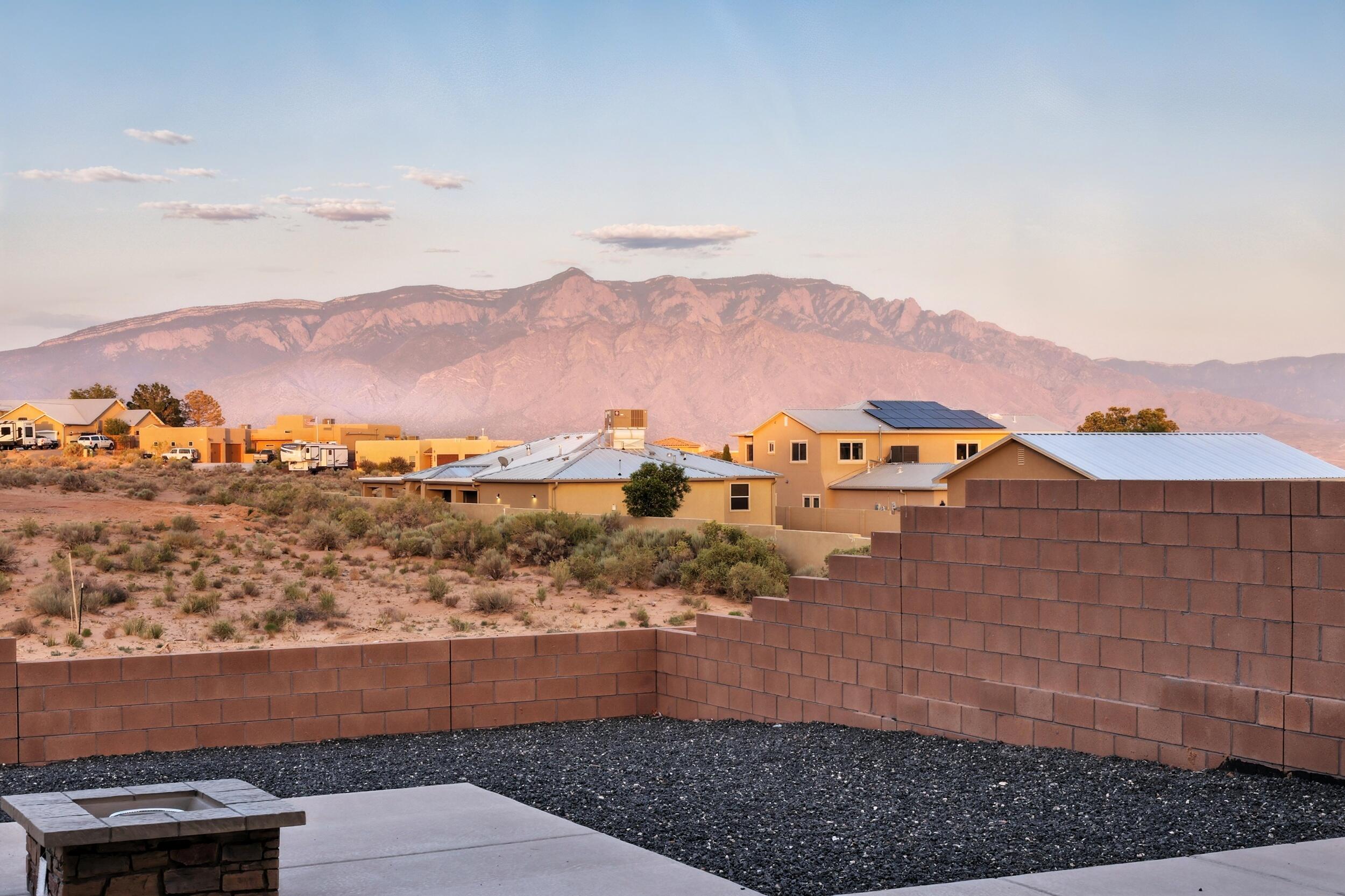 2016 Contreras Road NE