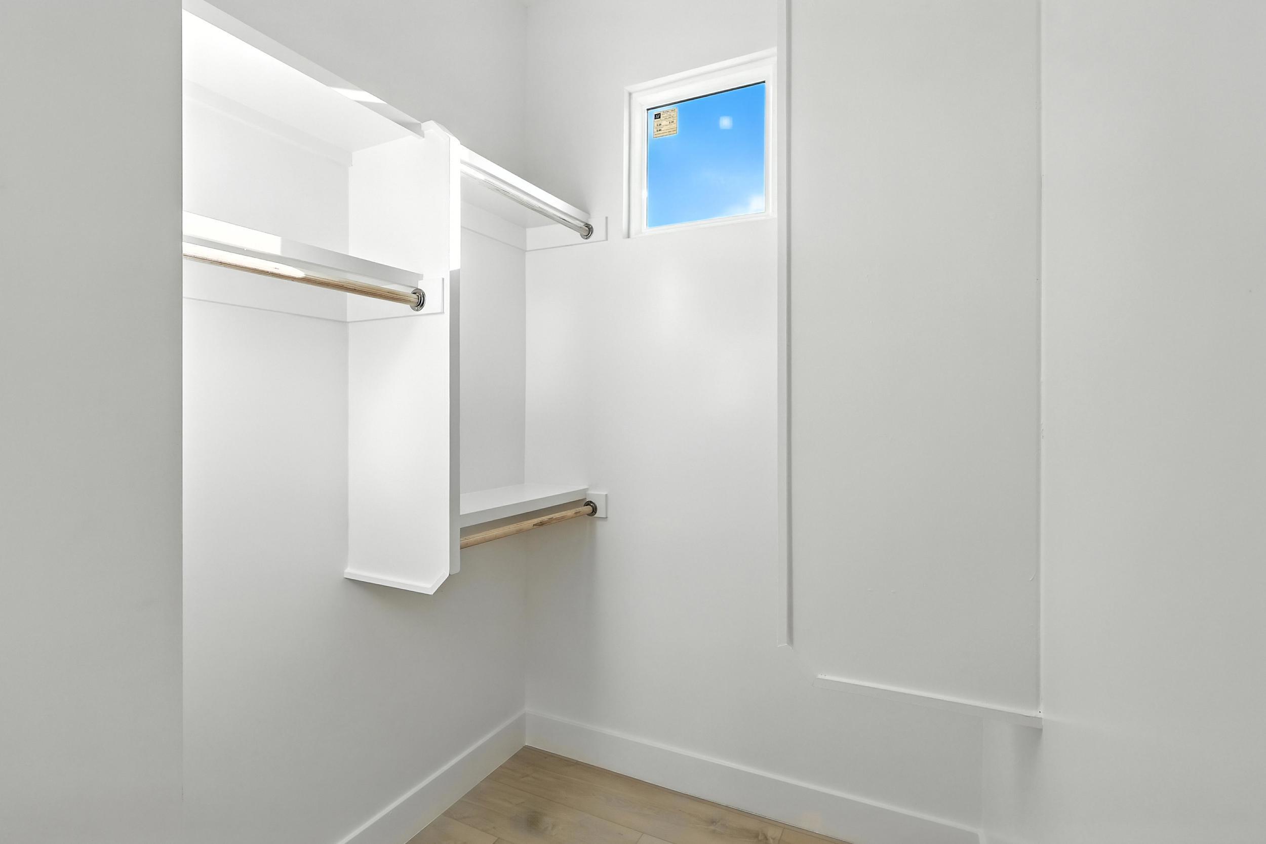 2016 Contreras Road NE