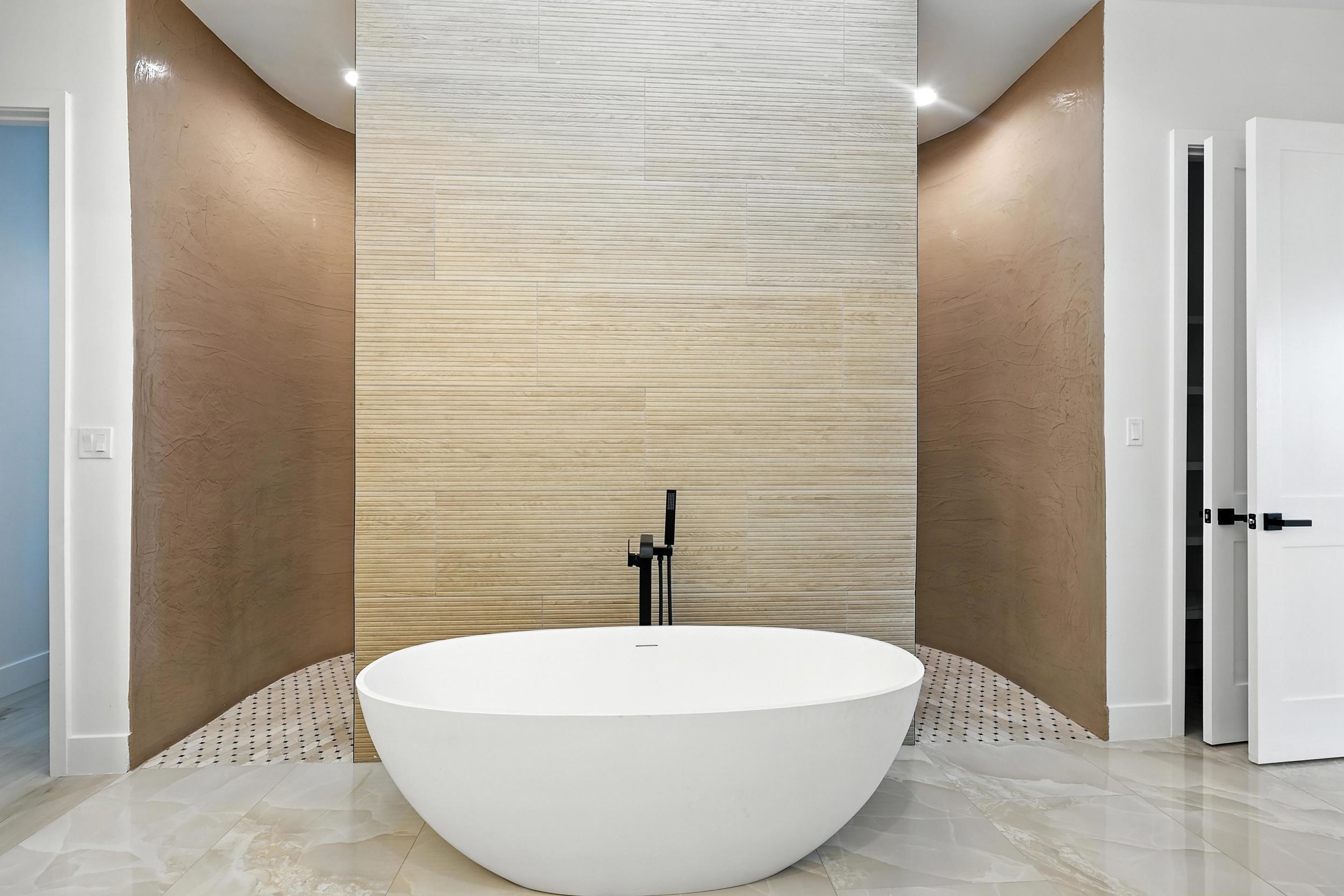 2016 Contreras Road NE