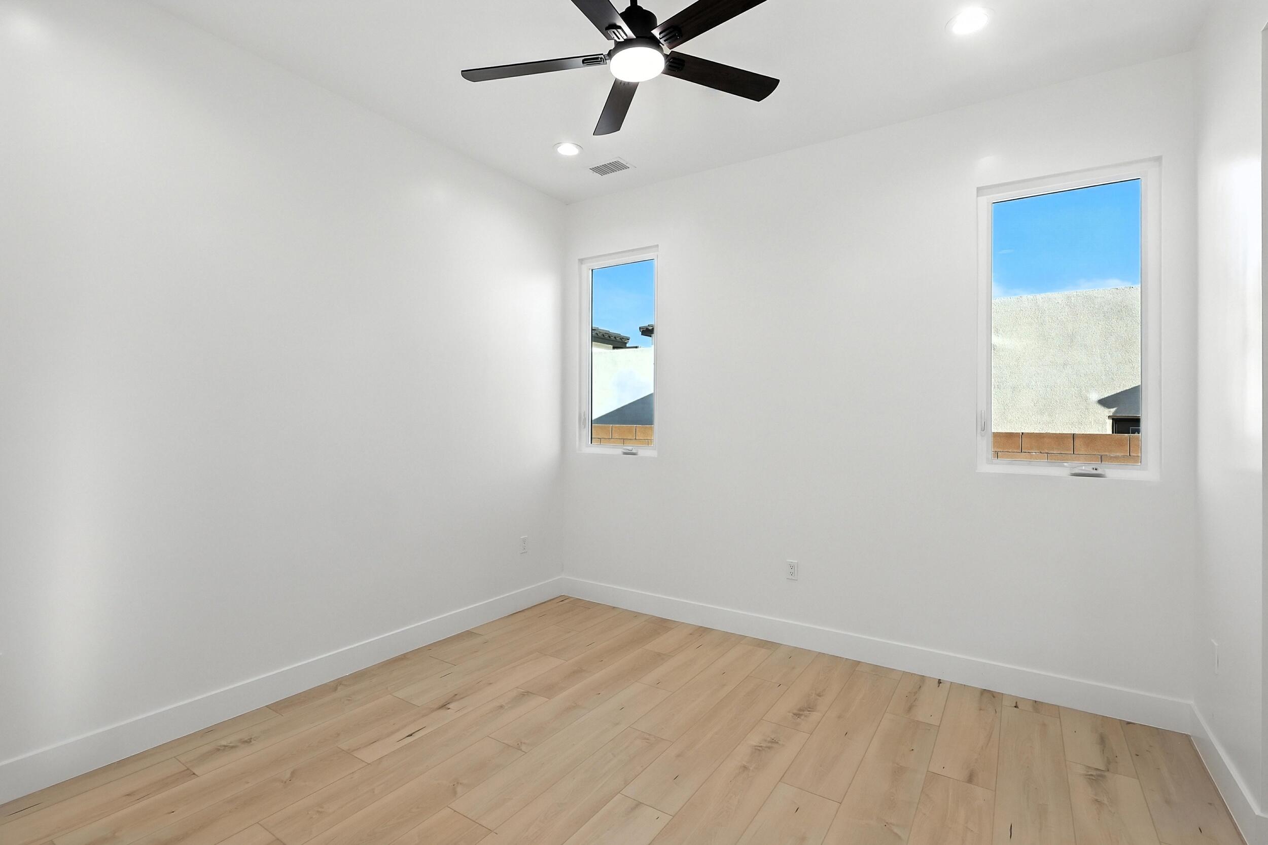 2016 Contreras Road NE