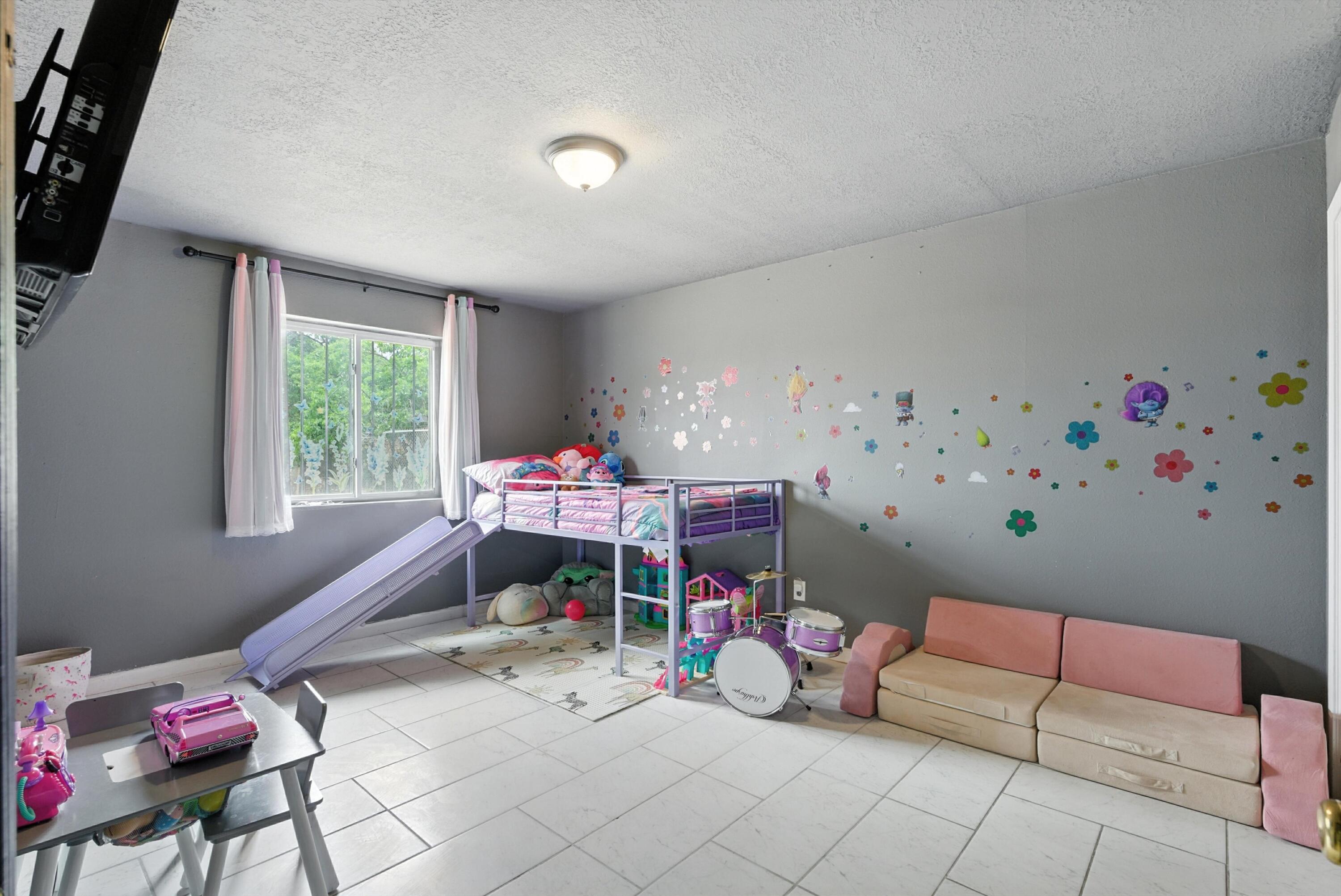 215 SAN LORENZO Drive