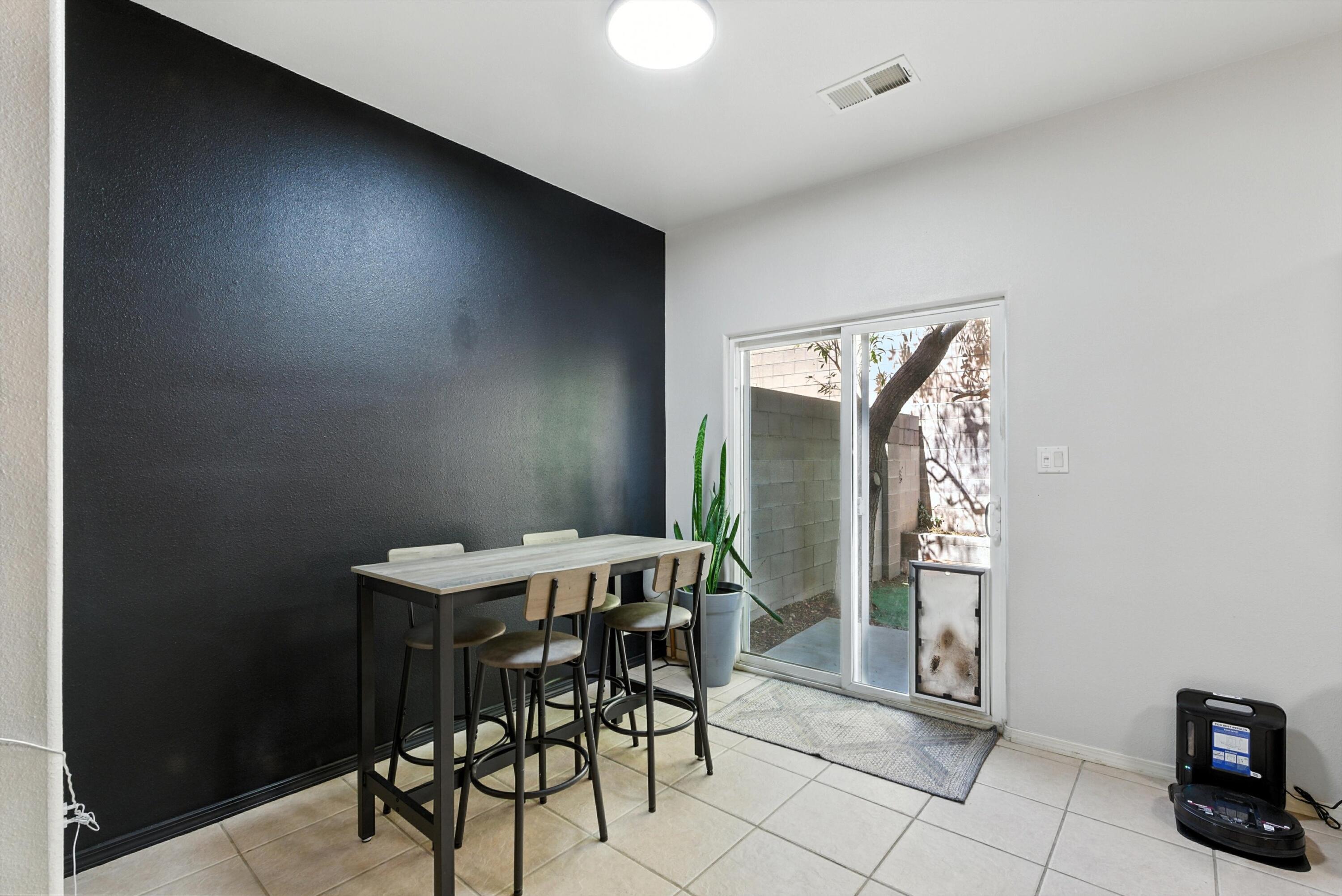 1548 OCEAN BREEZE Drive NE