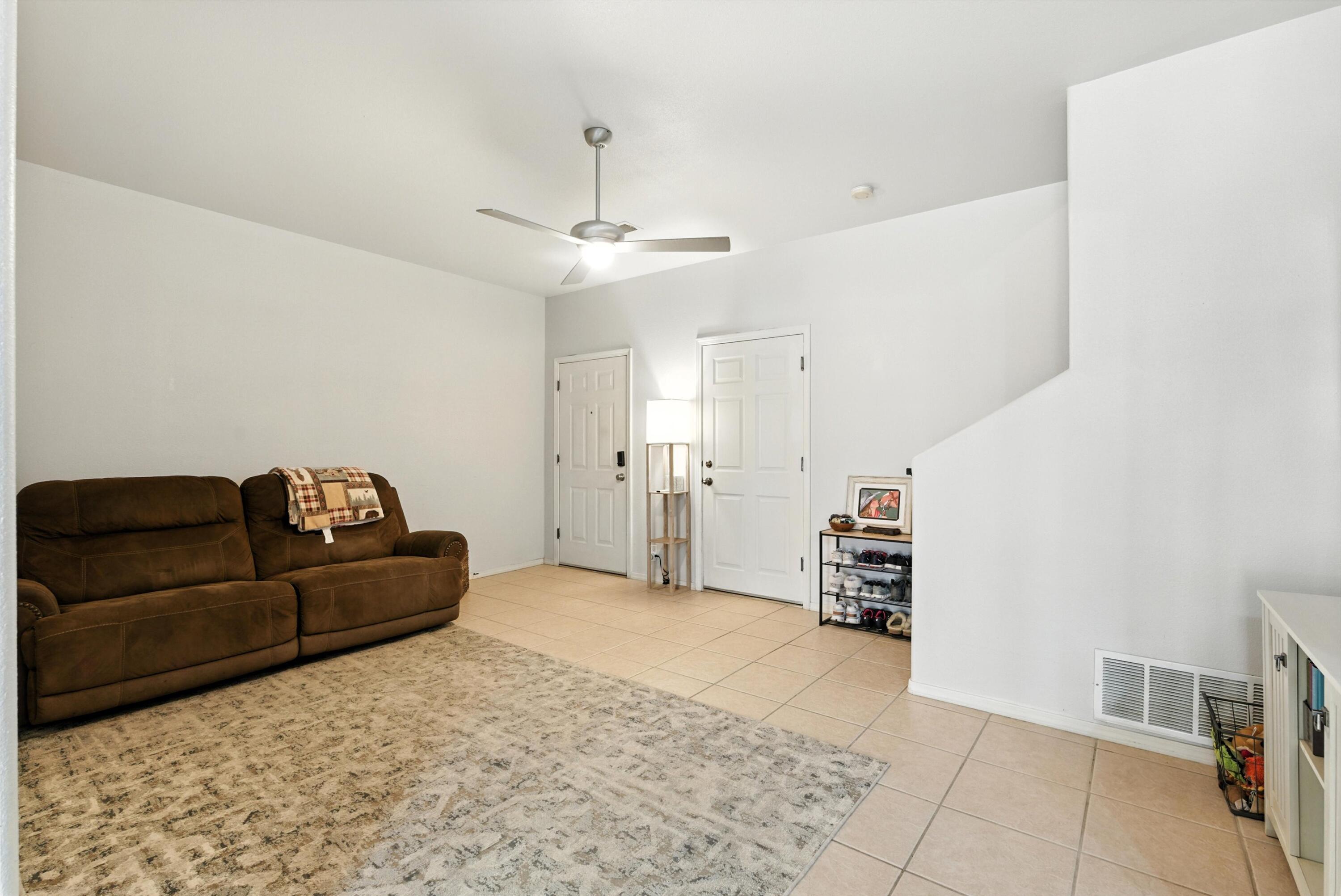 1548 OCEAN BREEZE Drive NE