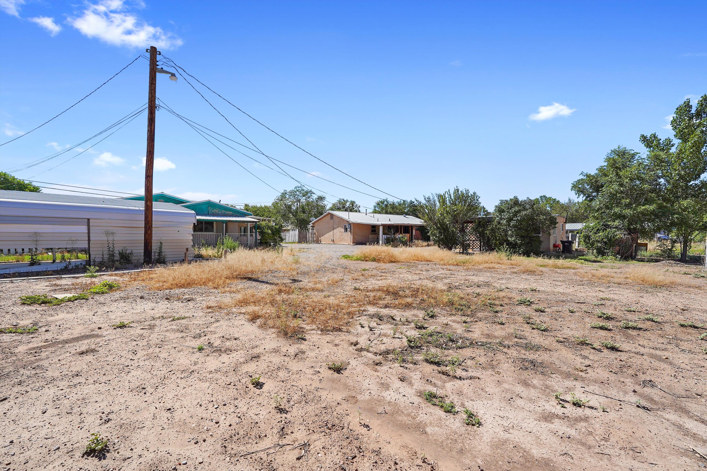 1237 GABALDON Road