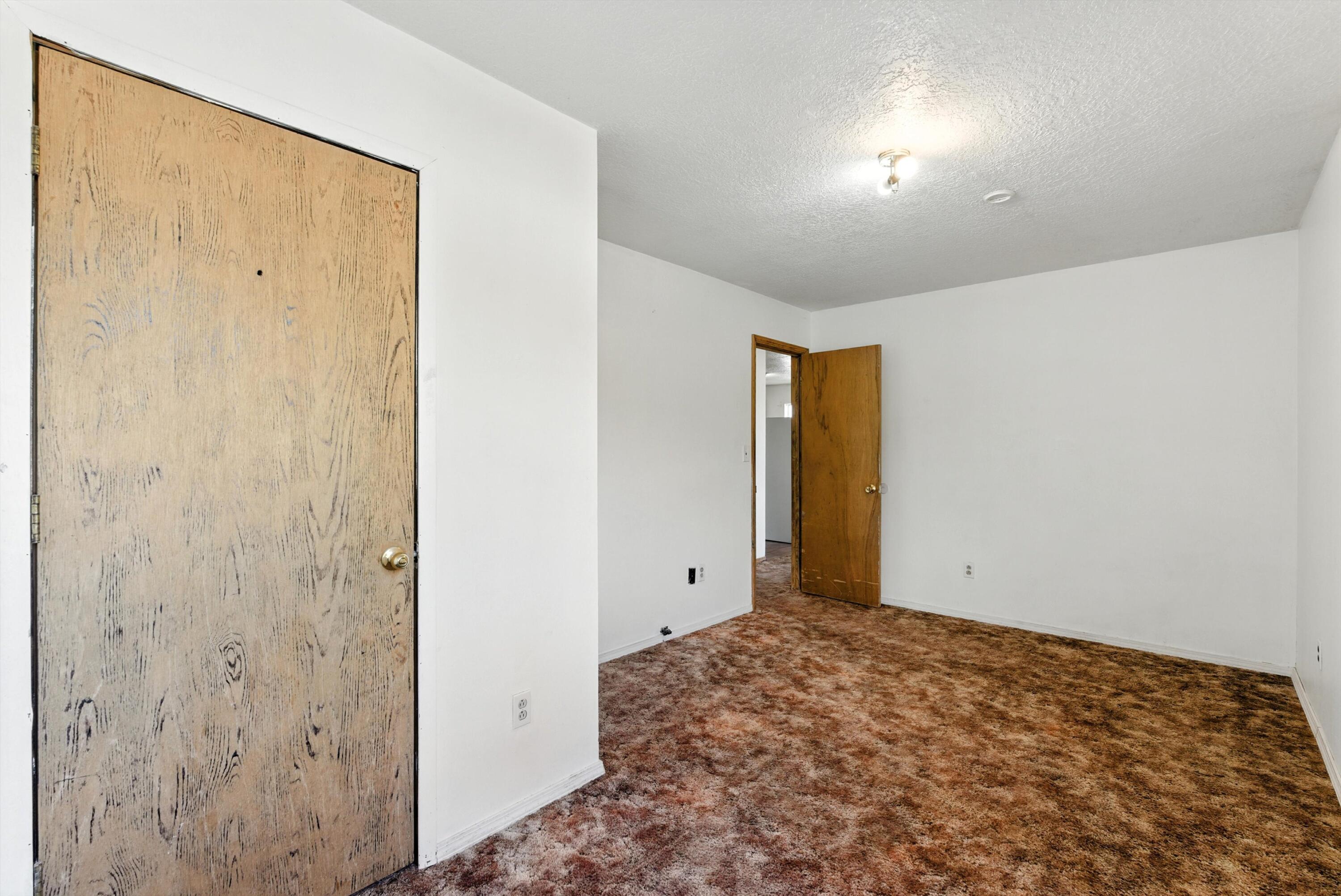 1237 GABALDON Road
