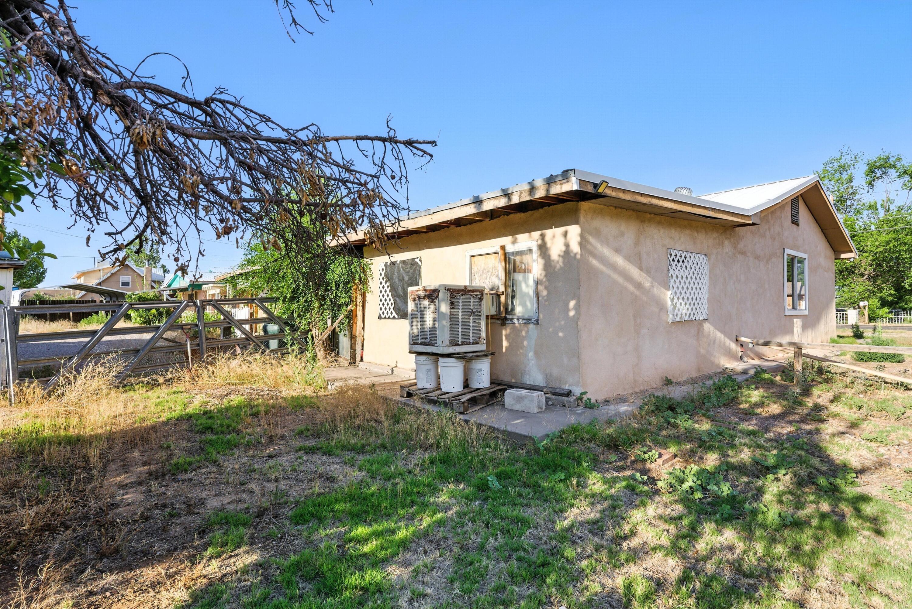 1237 GABALDON Road