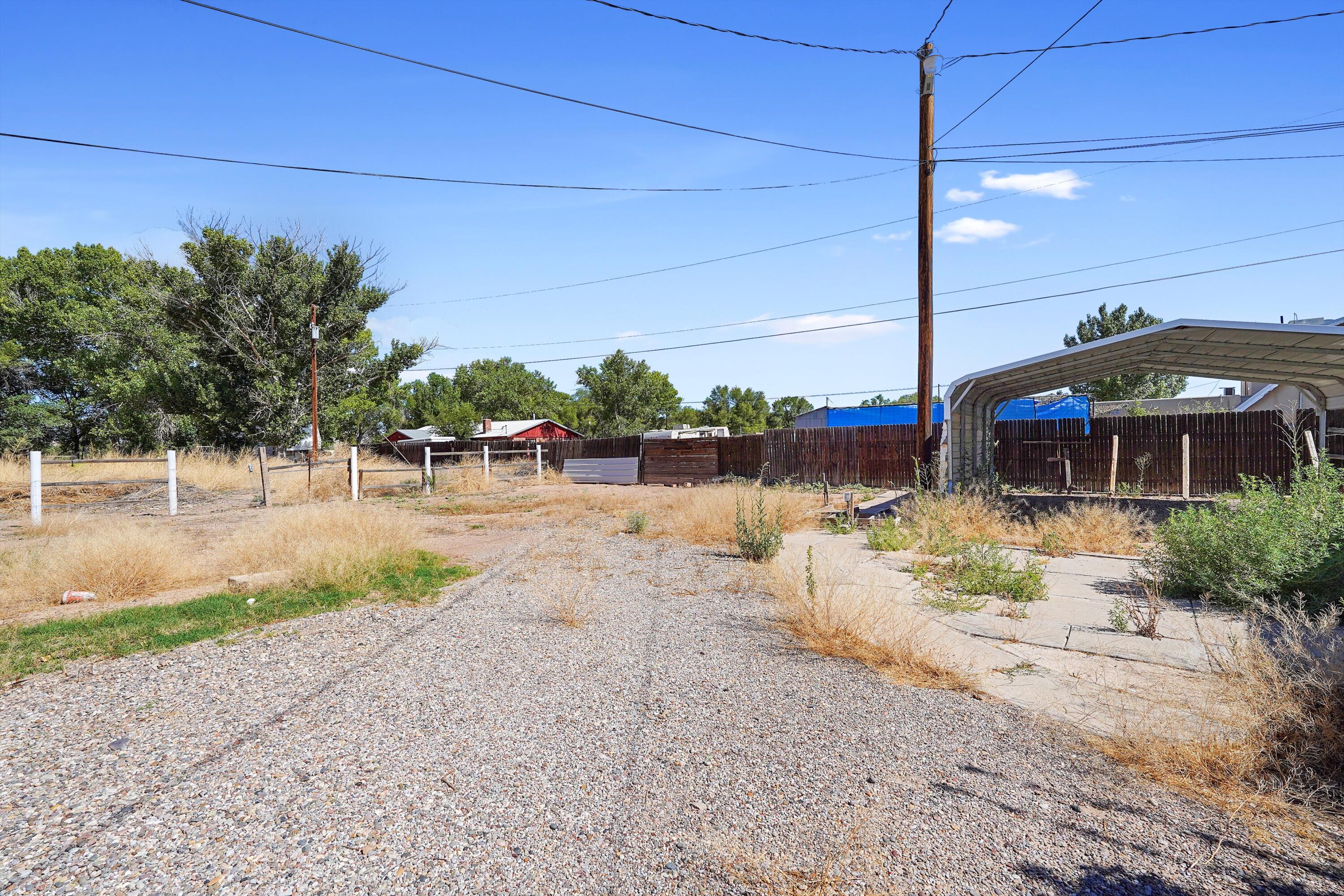 1237 GABALDON Road