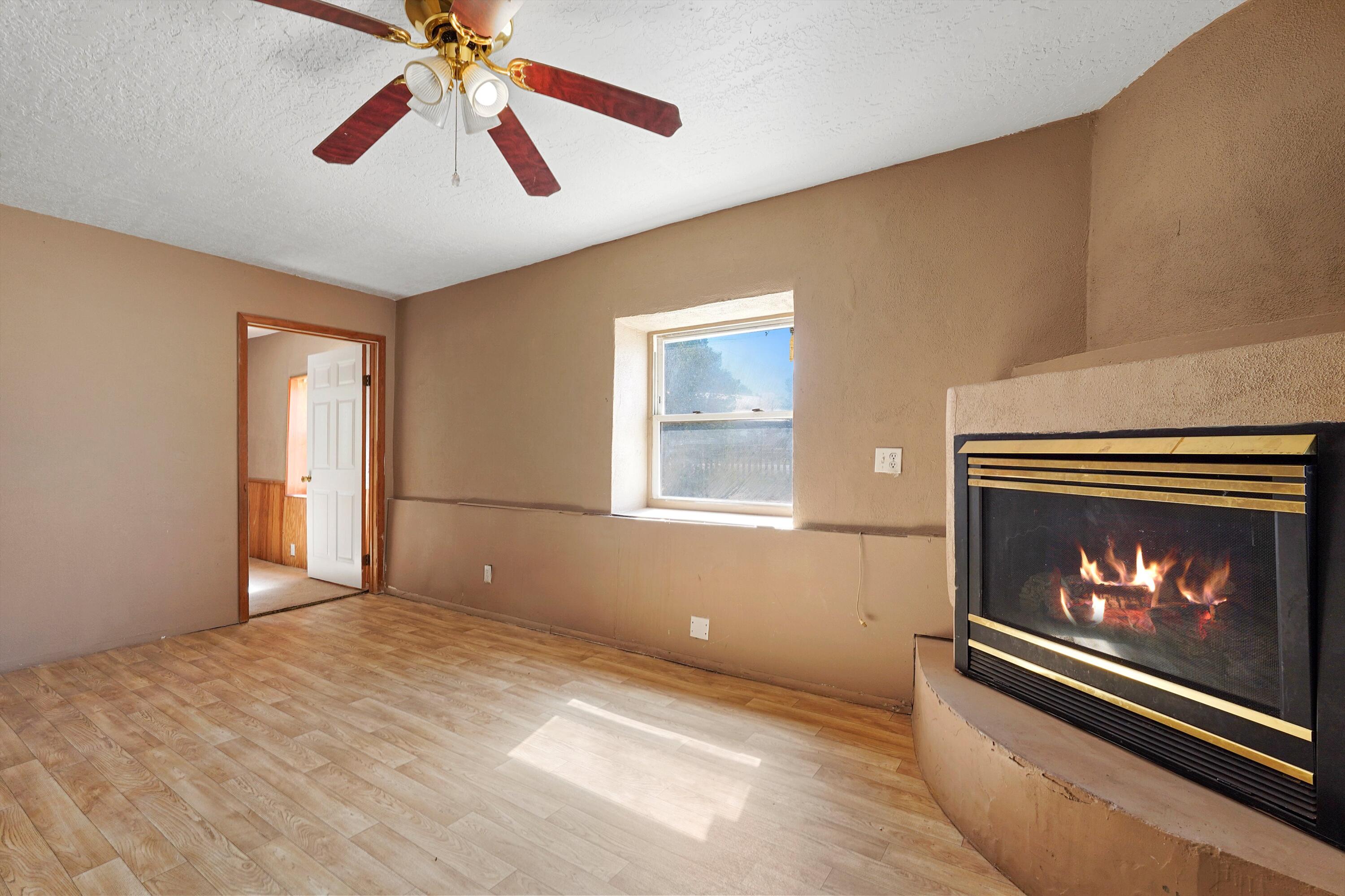 1237 GABALDON Road