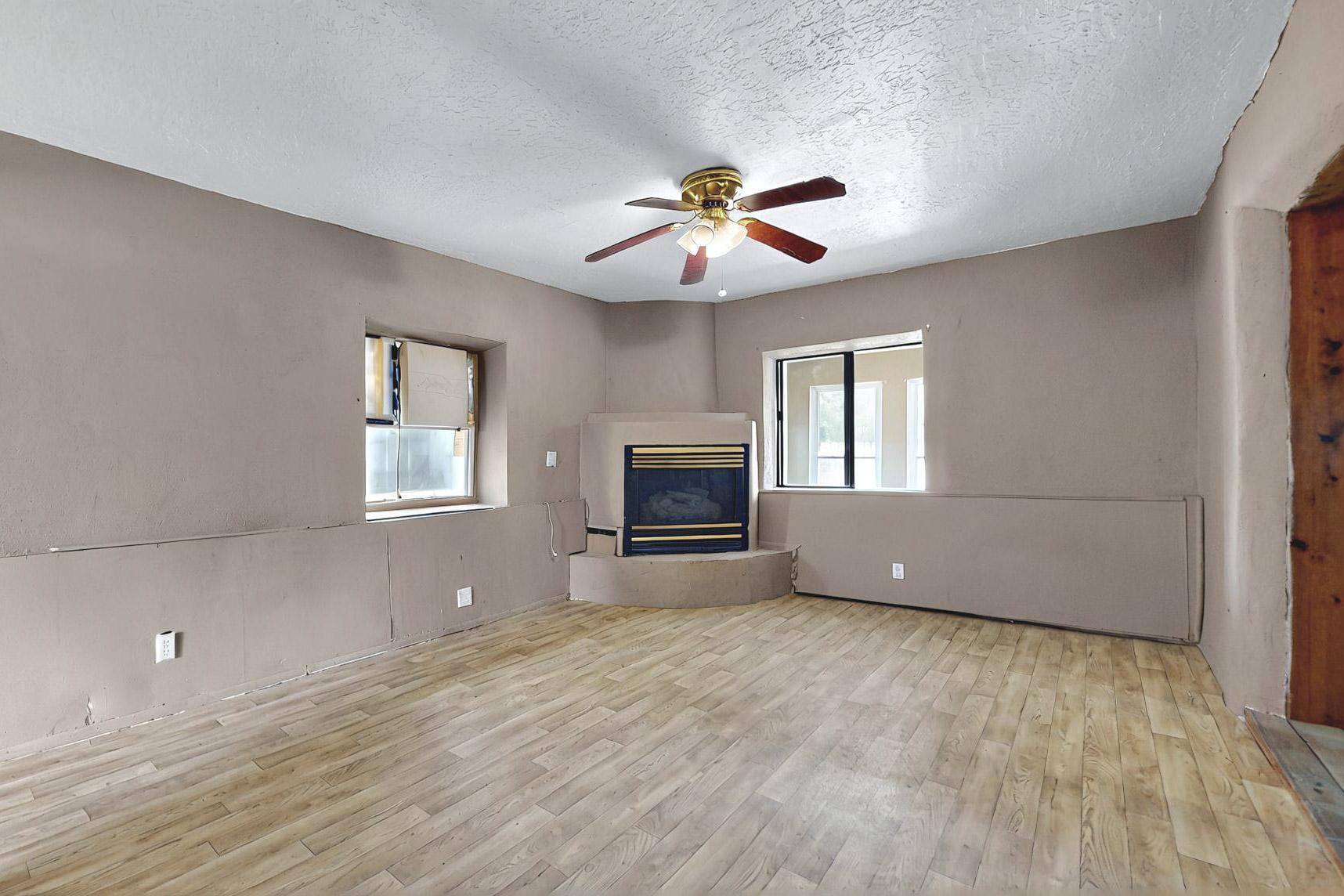 1237 GABALDON Road