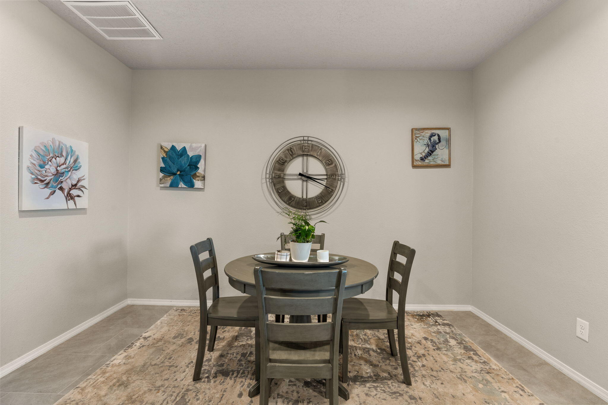 4337 SKYLINE Loop NE