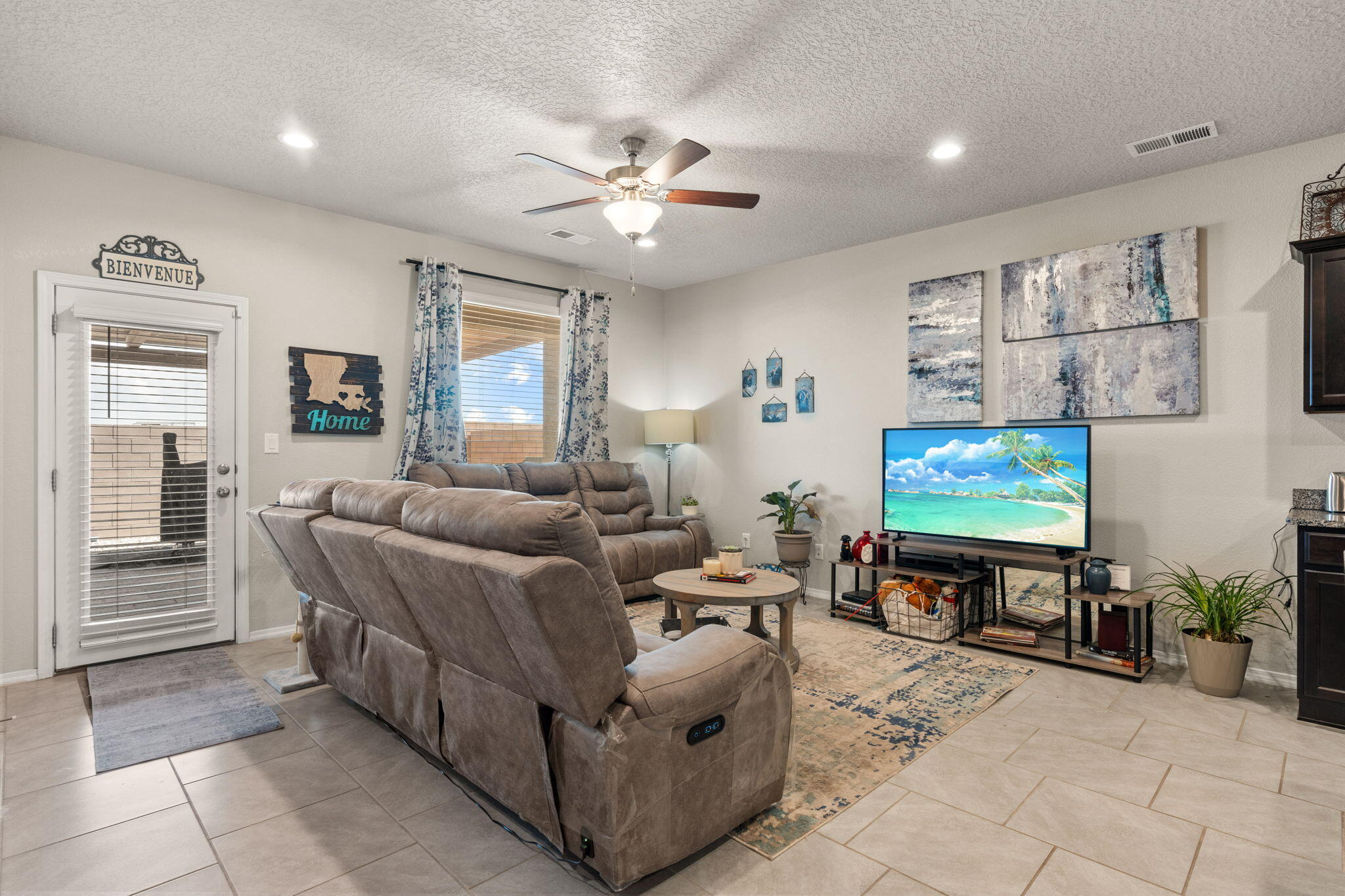 4337 SKYLINE Loop NE