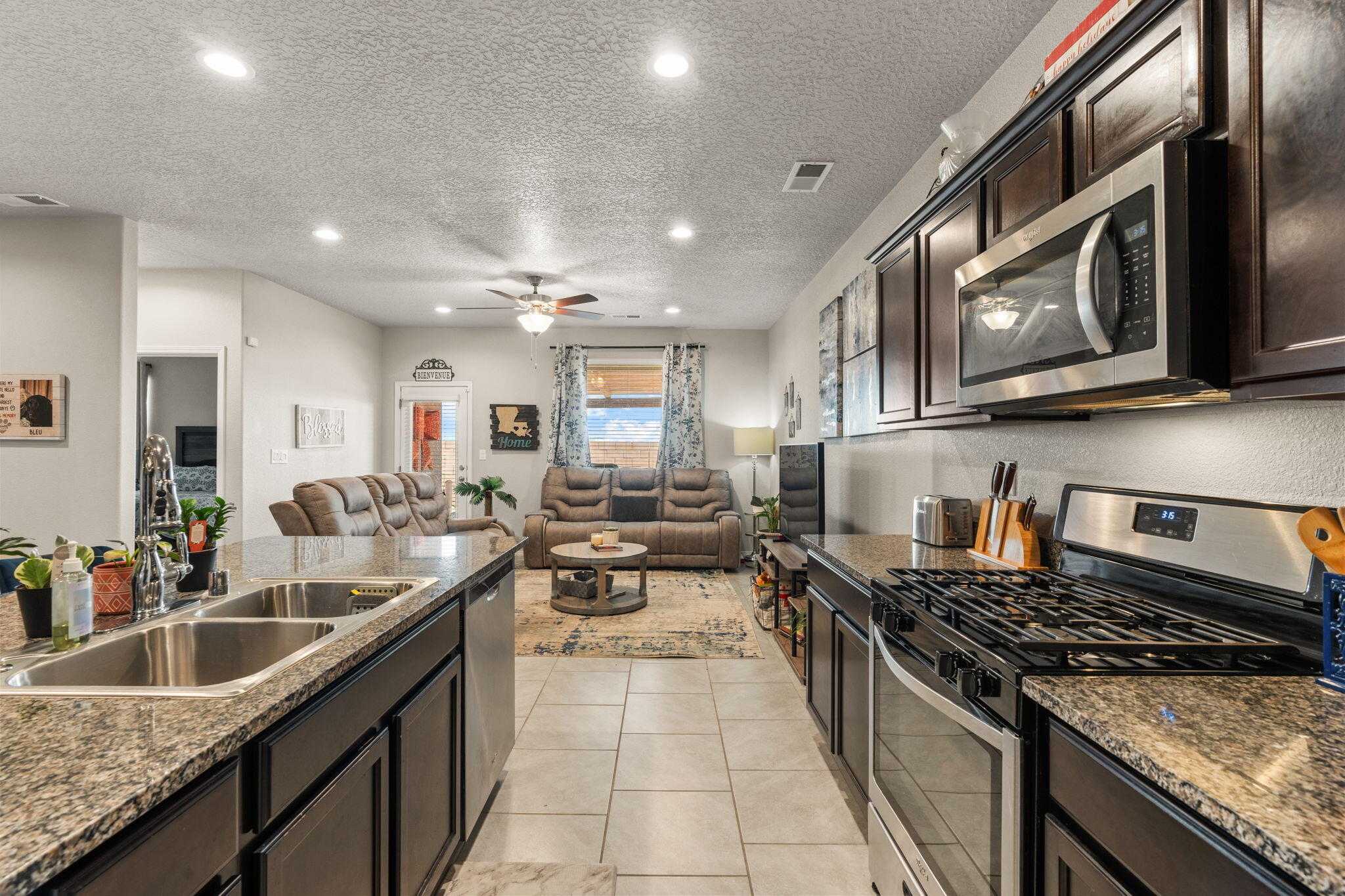 4337 SKYLINE Loop NE