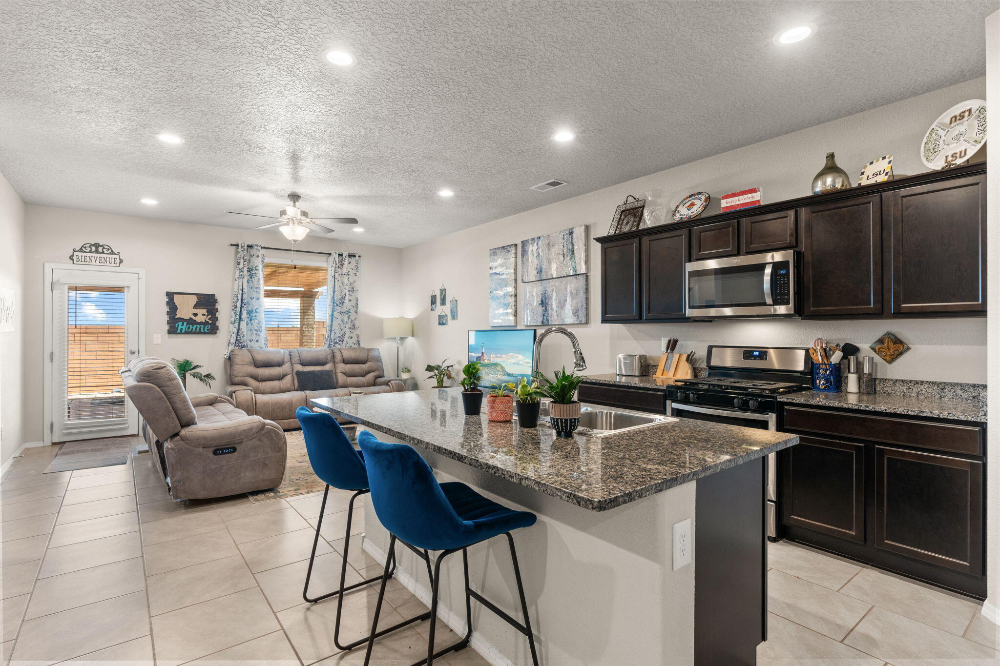 4337 SKYLINE Loop NE