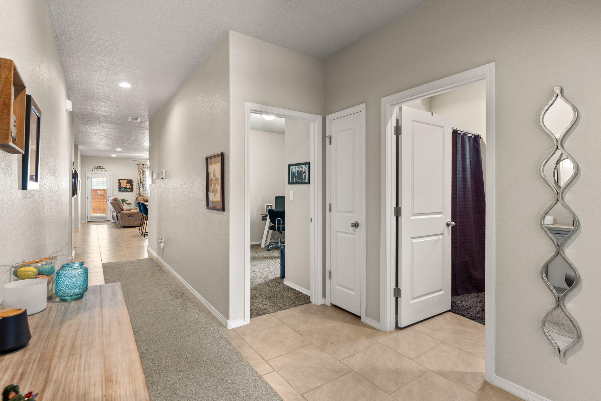 4337 SKYLINE Loop NE