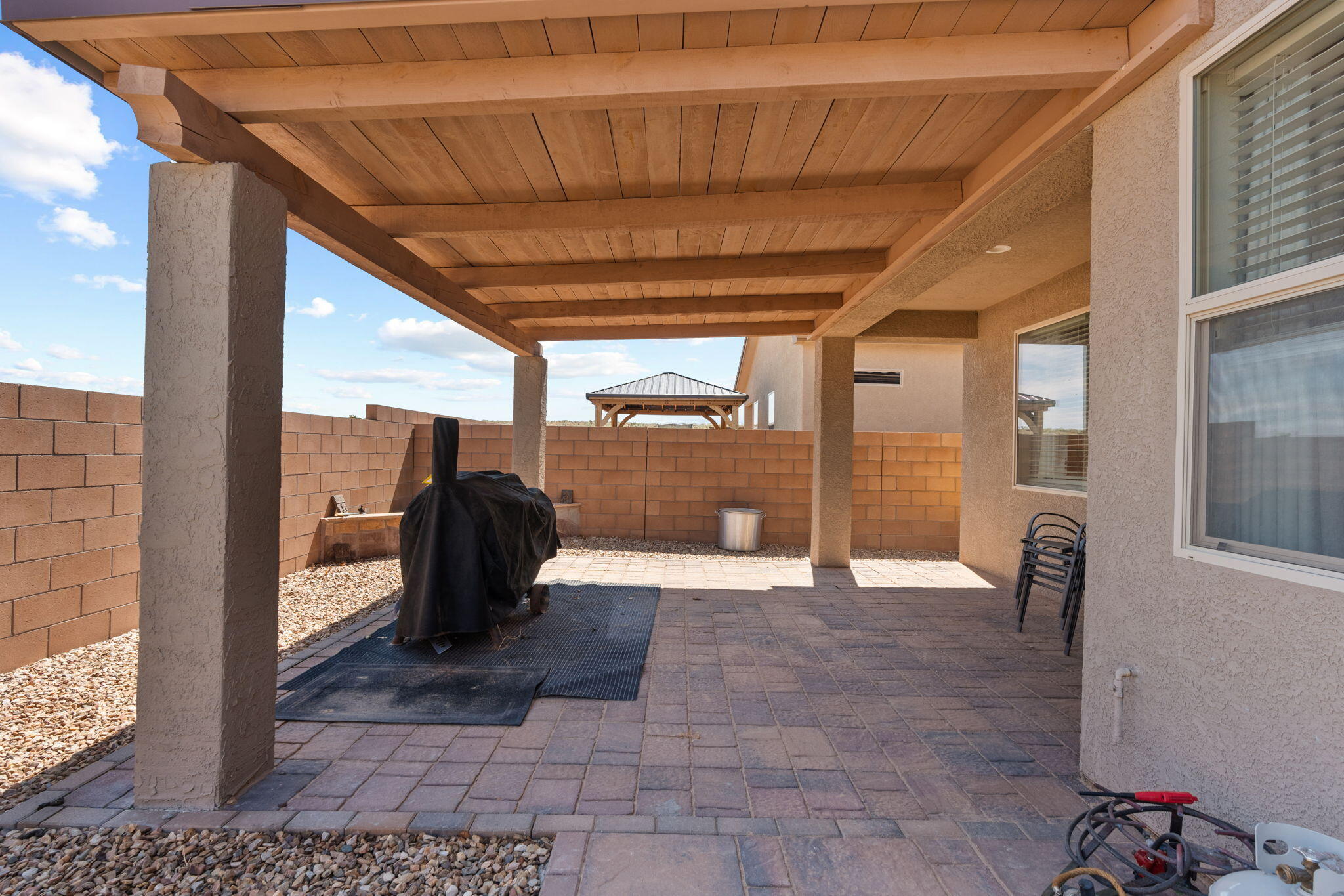 4337 SKYLINE Loop NE