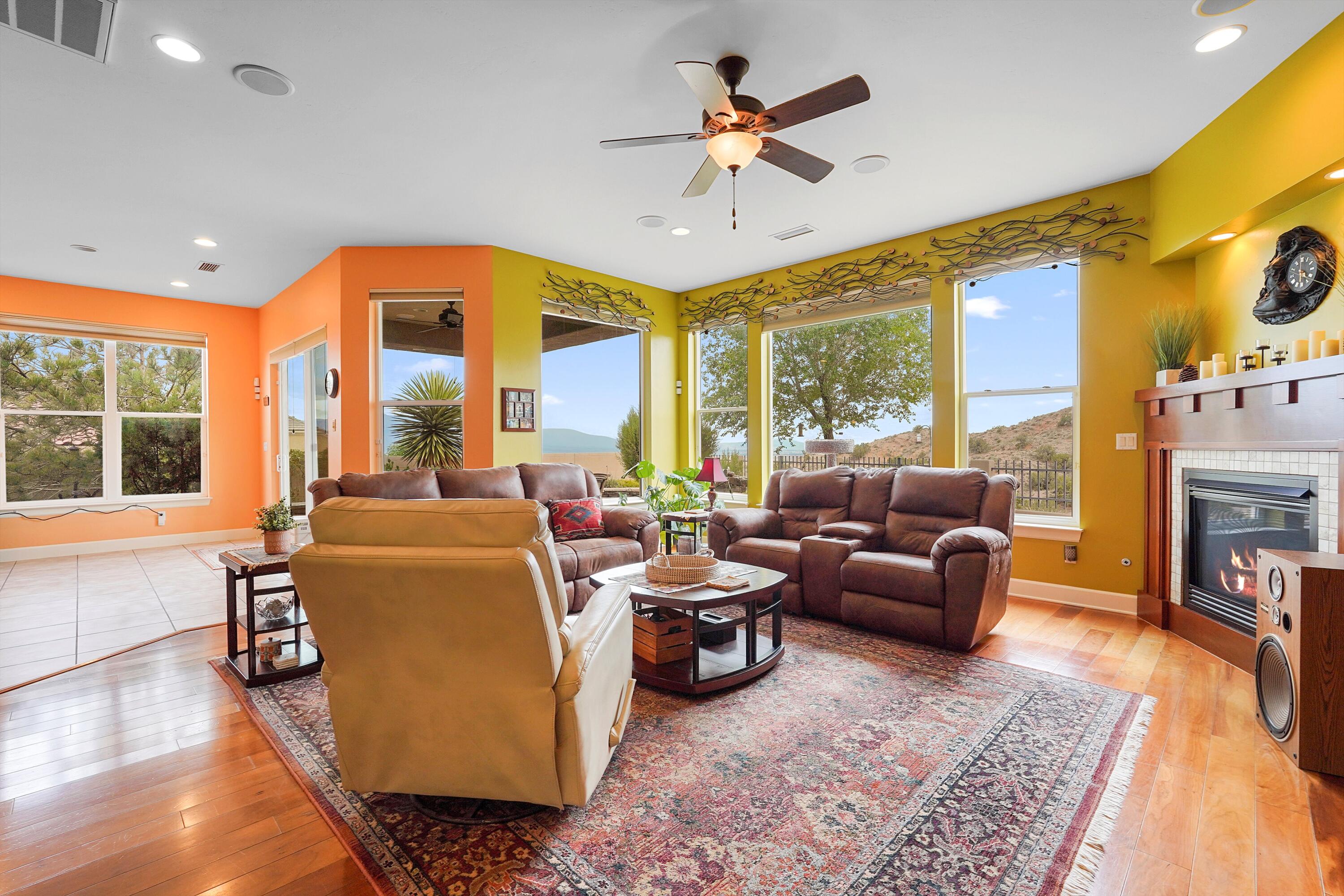2308 Desert View Road NE