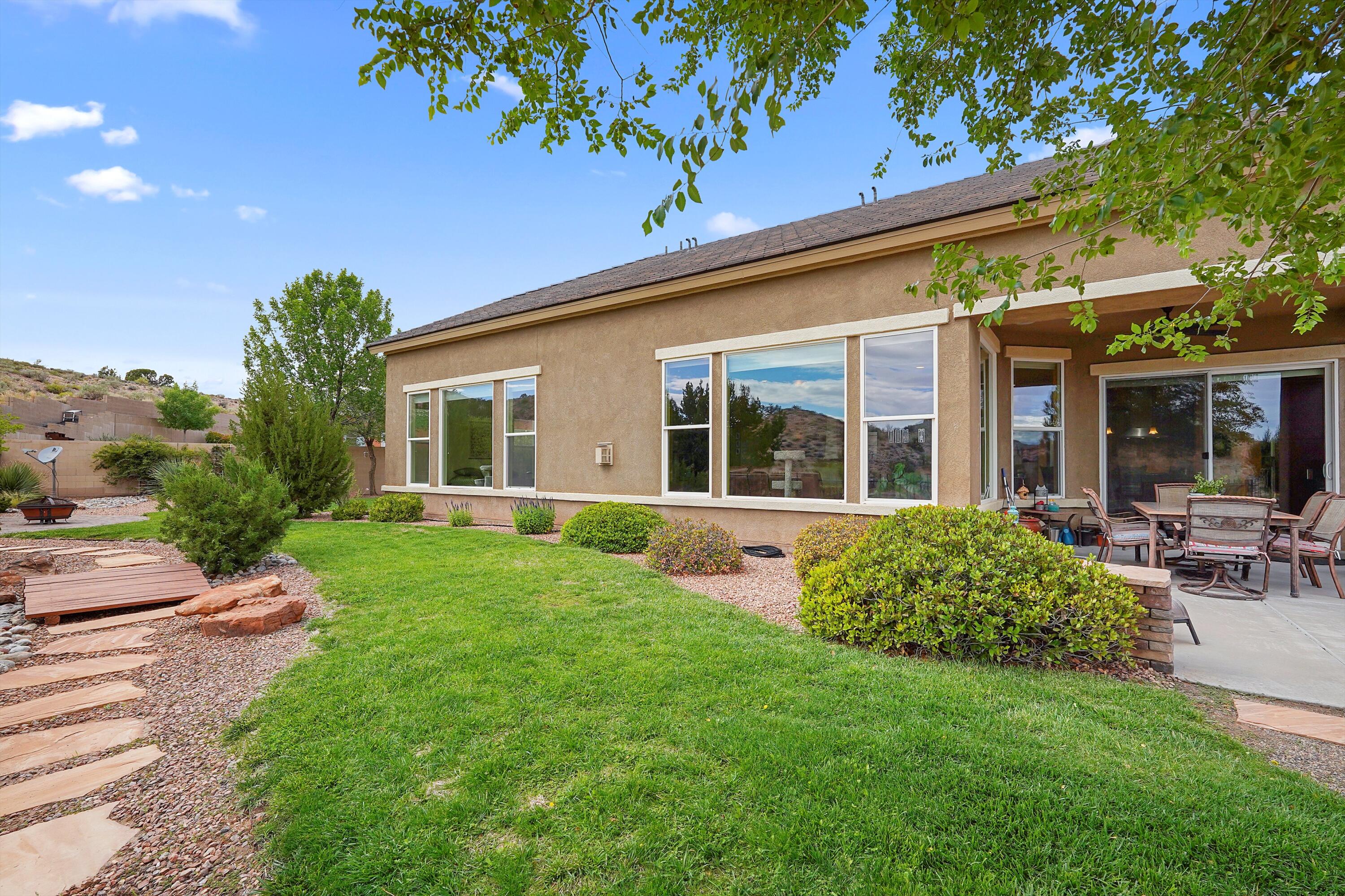 2308 Desert View Road NE