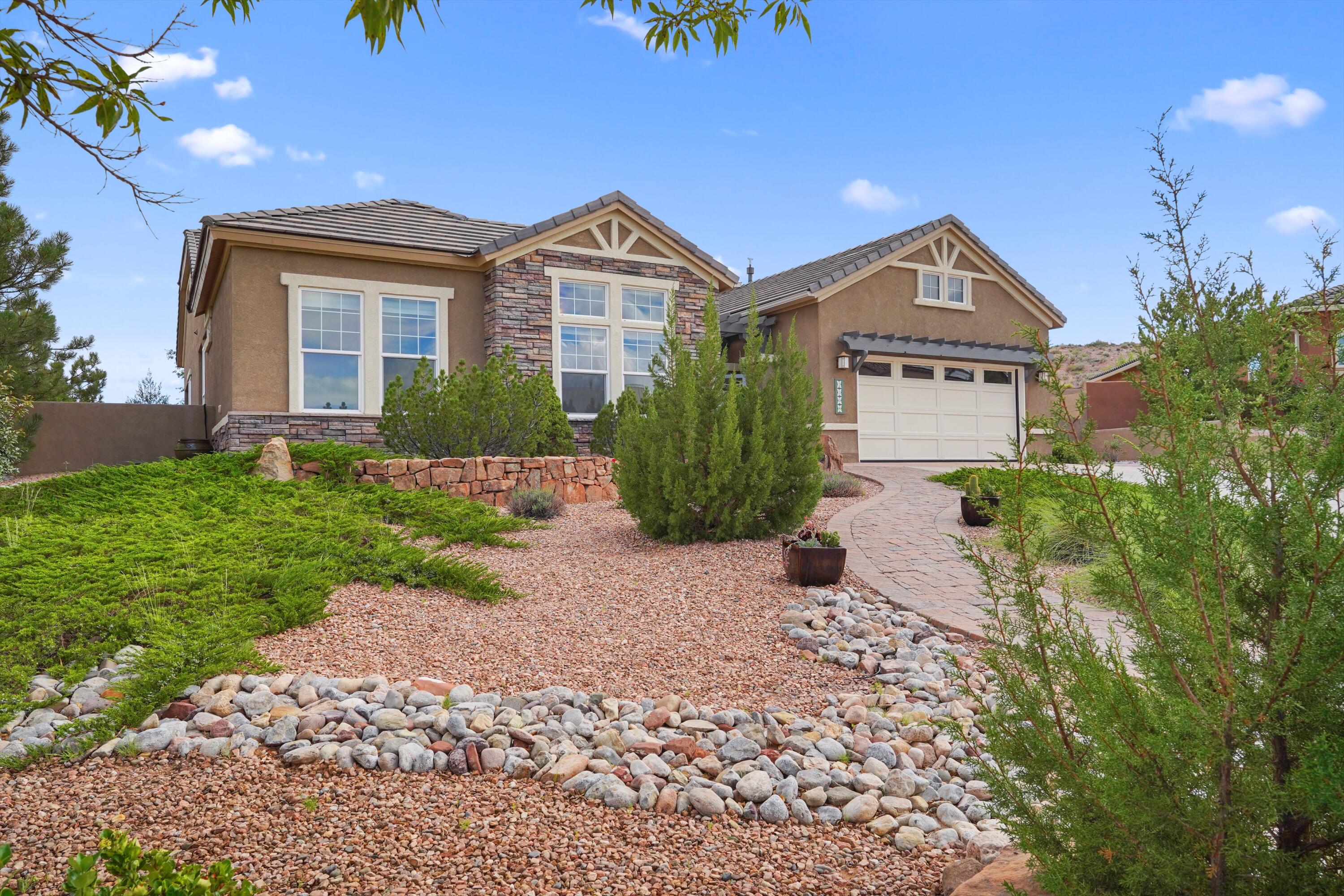 2308 Desert View Road NE