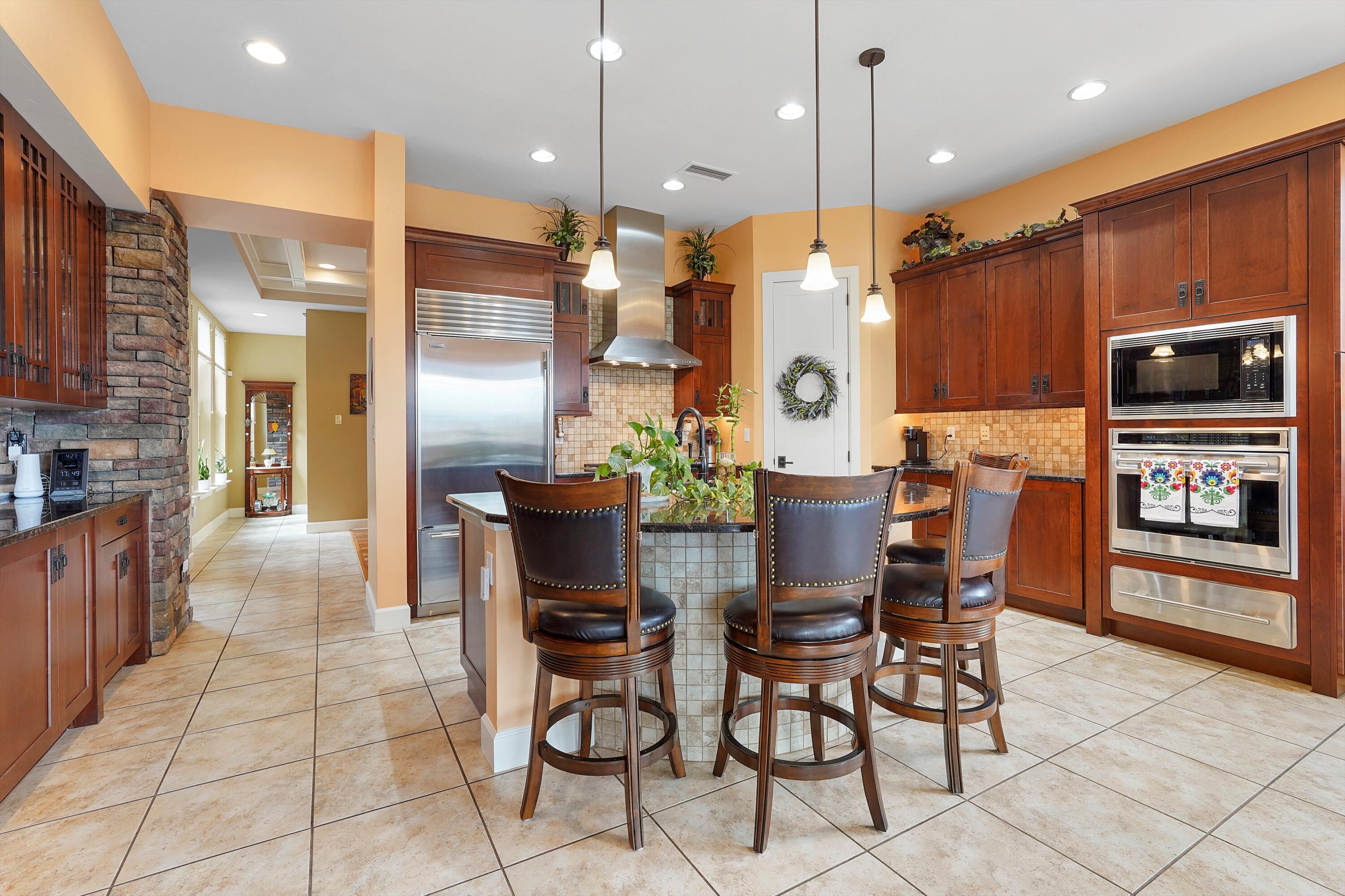 2308 Desert View Road NE