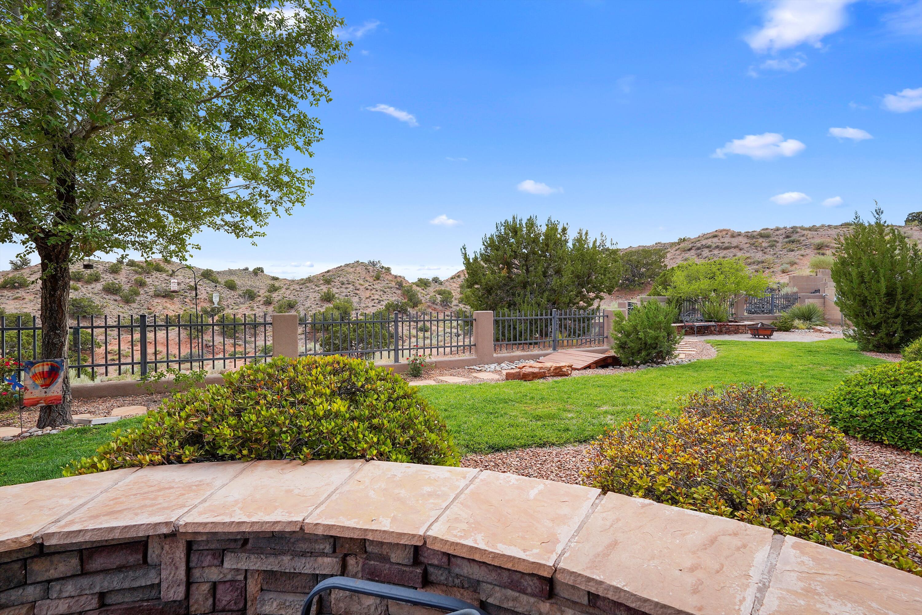 2308 Desert View Road NE