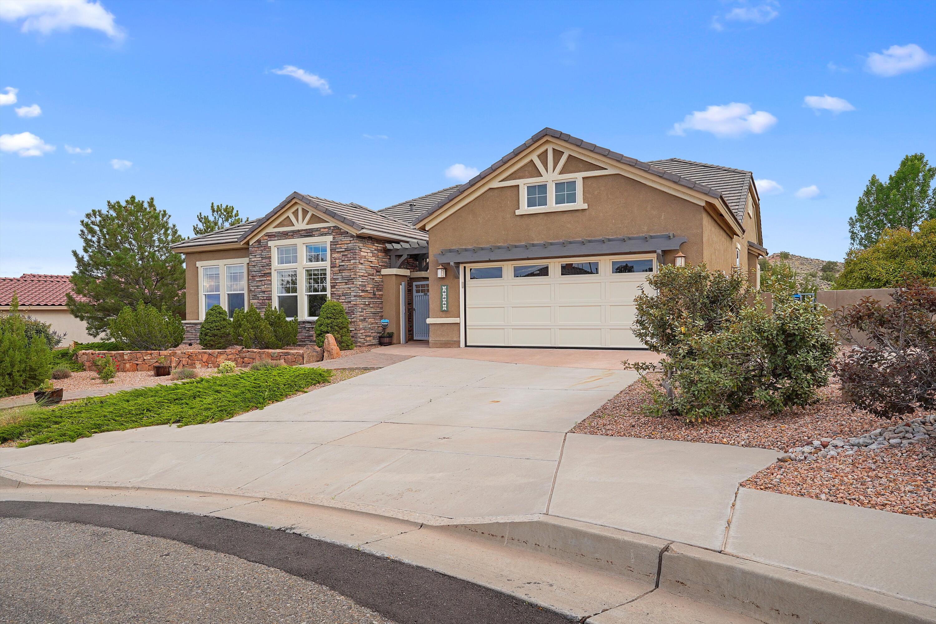 2308 Desert View Road NE