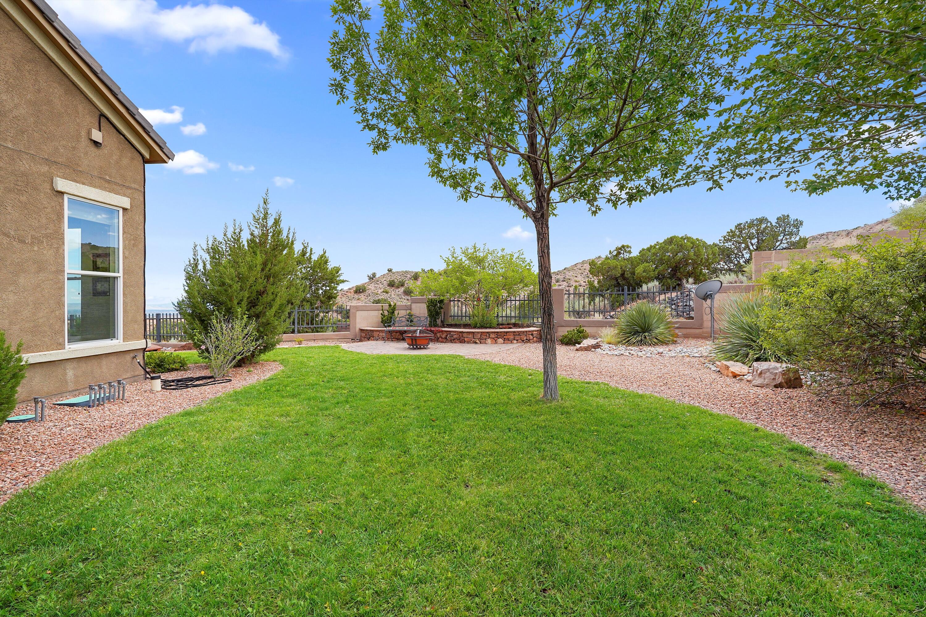 2308 Desert View Road NE
