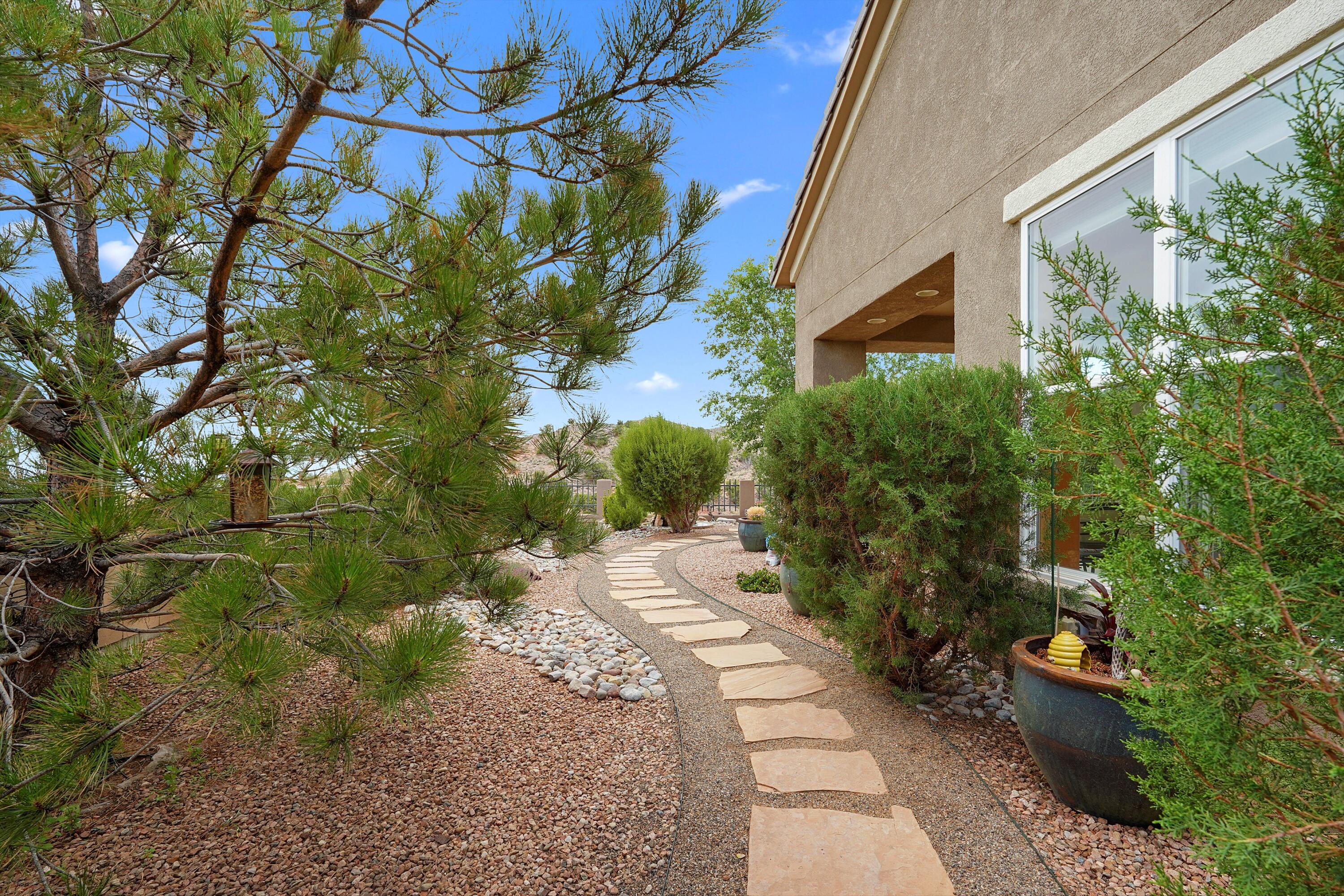 2308 Desert View Road NE