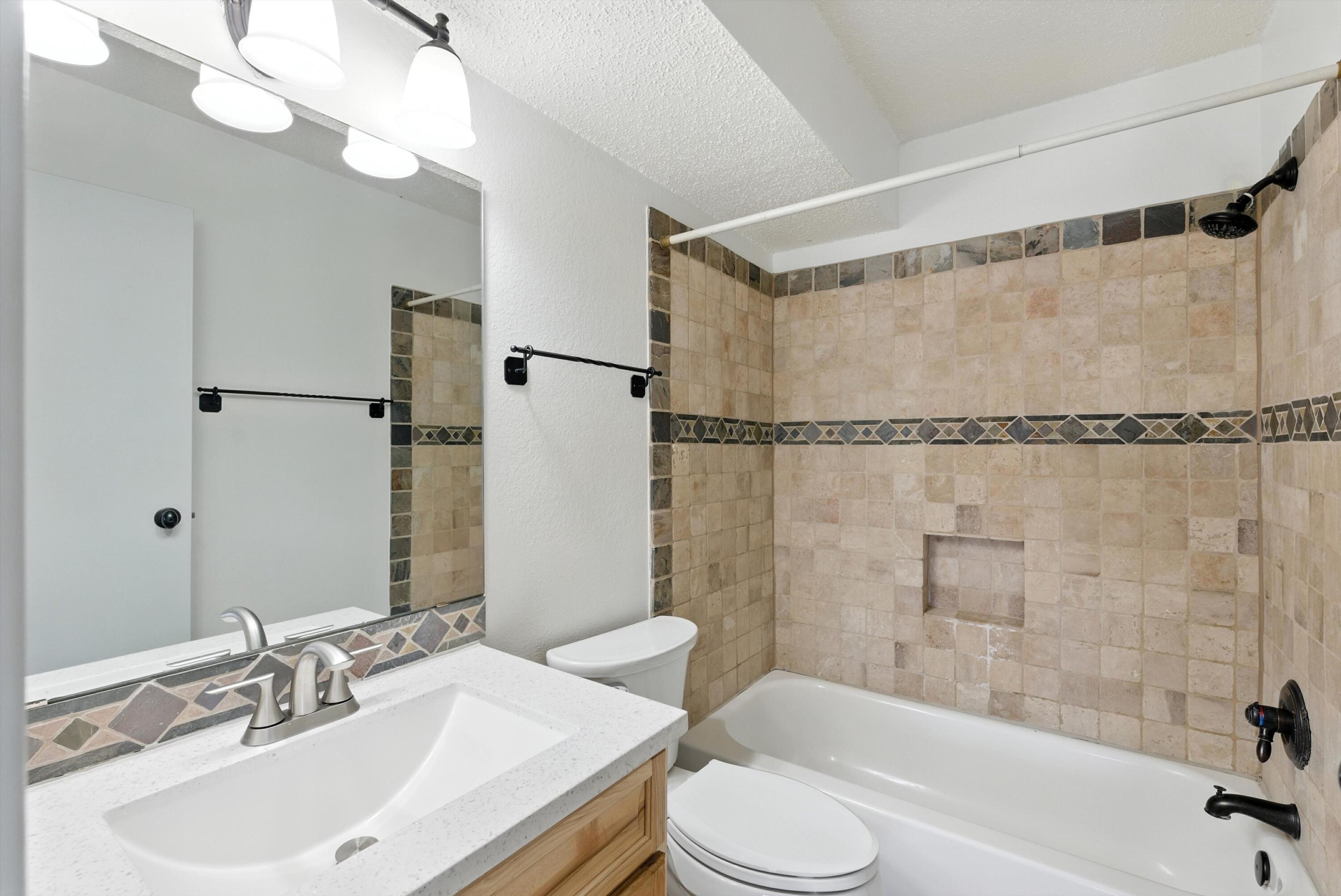 2501 Zia Rd Bldg 8 204