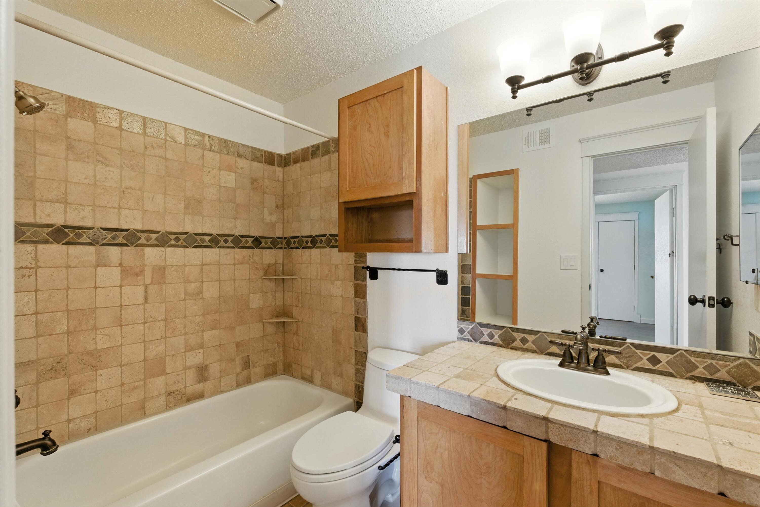 2501 Zia Rd Bldg 8 204