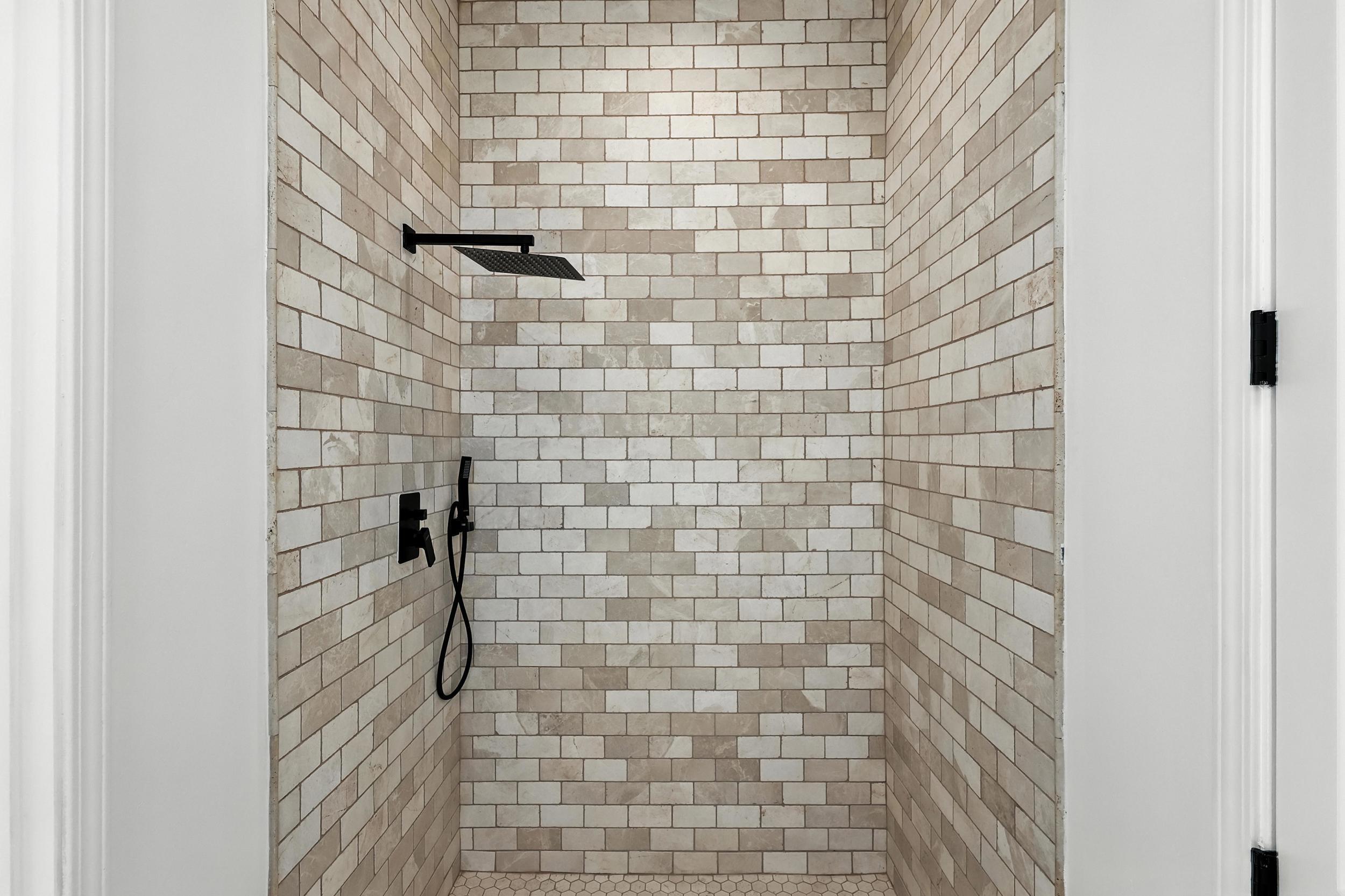 2012 Contreras Road NE