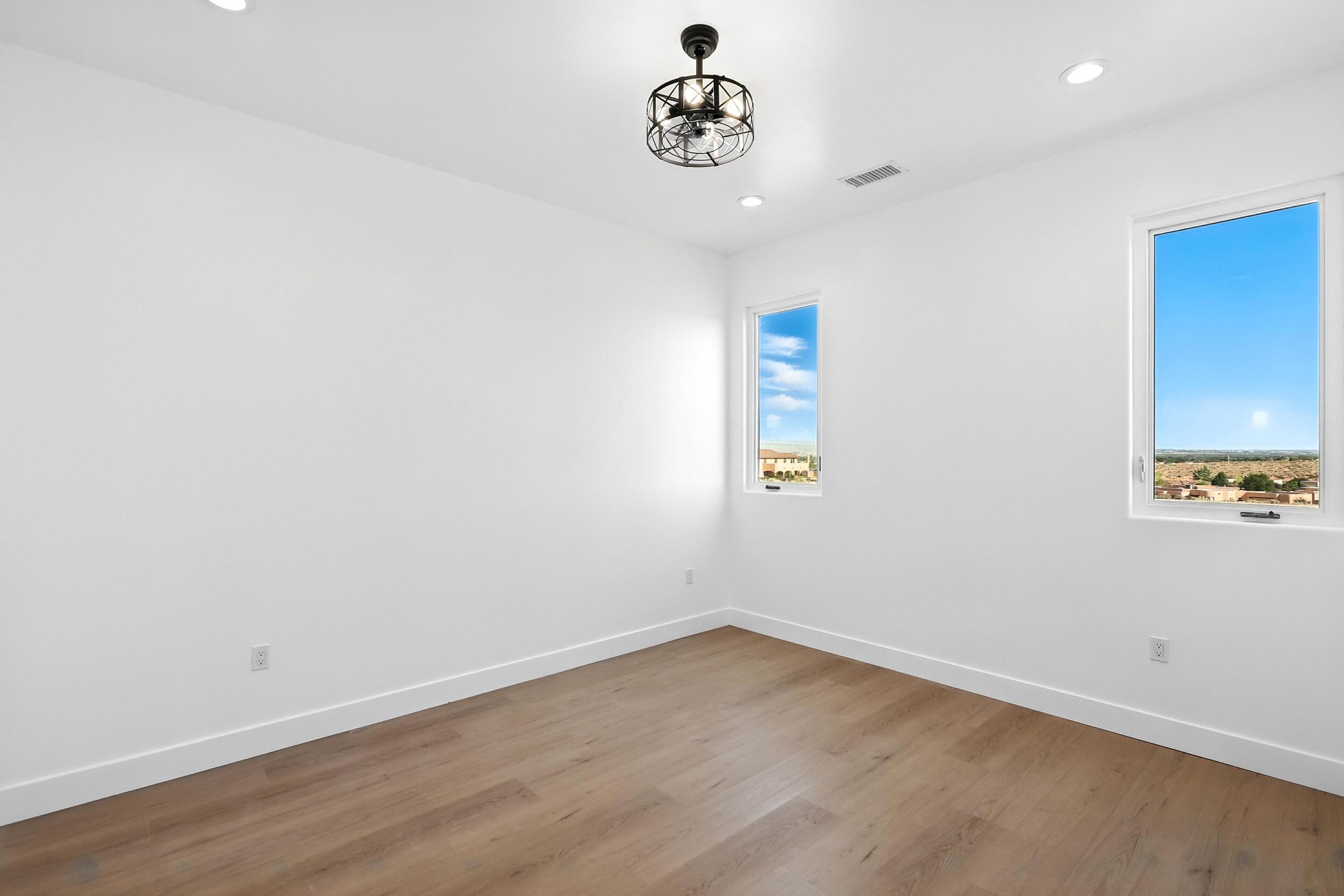 2012 Contreras Road NE