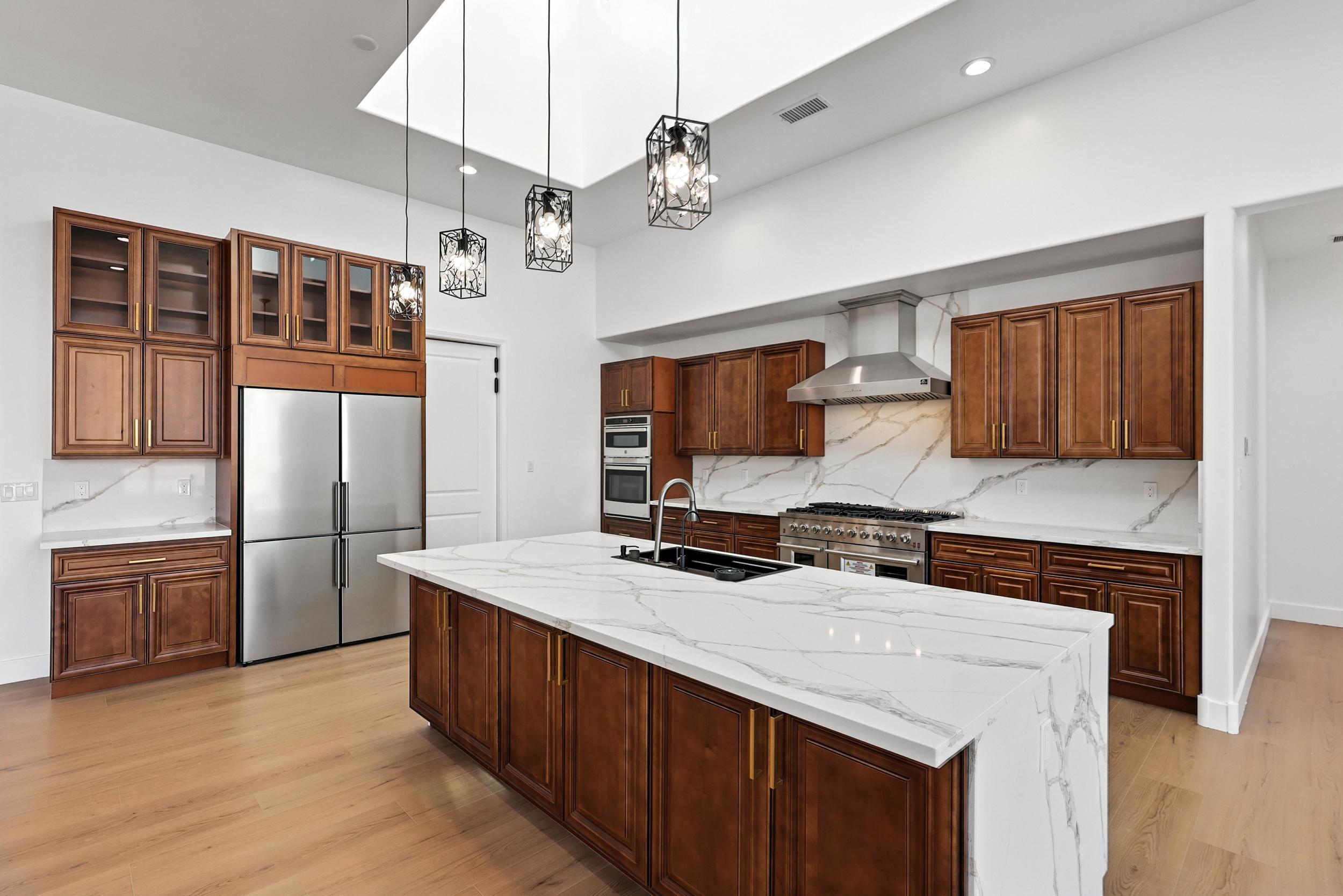 2012 Contreras Road NE