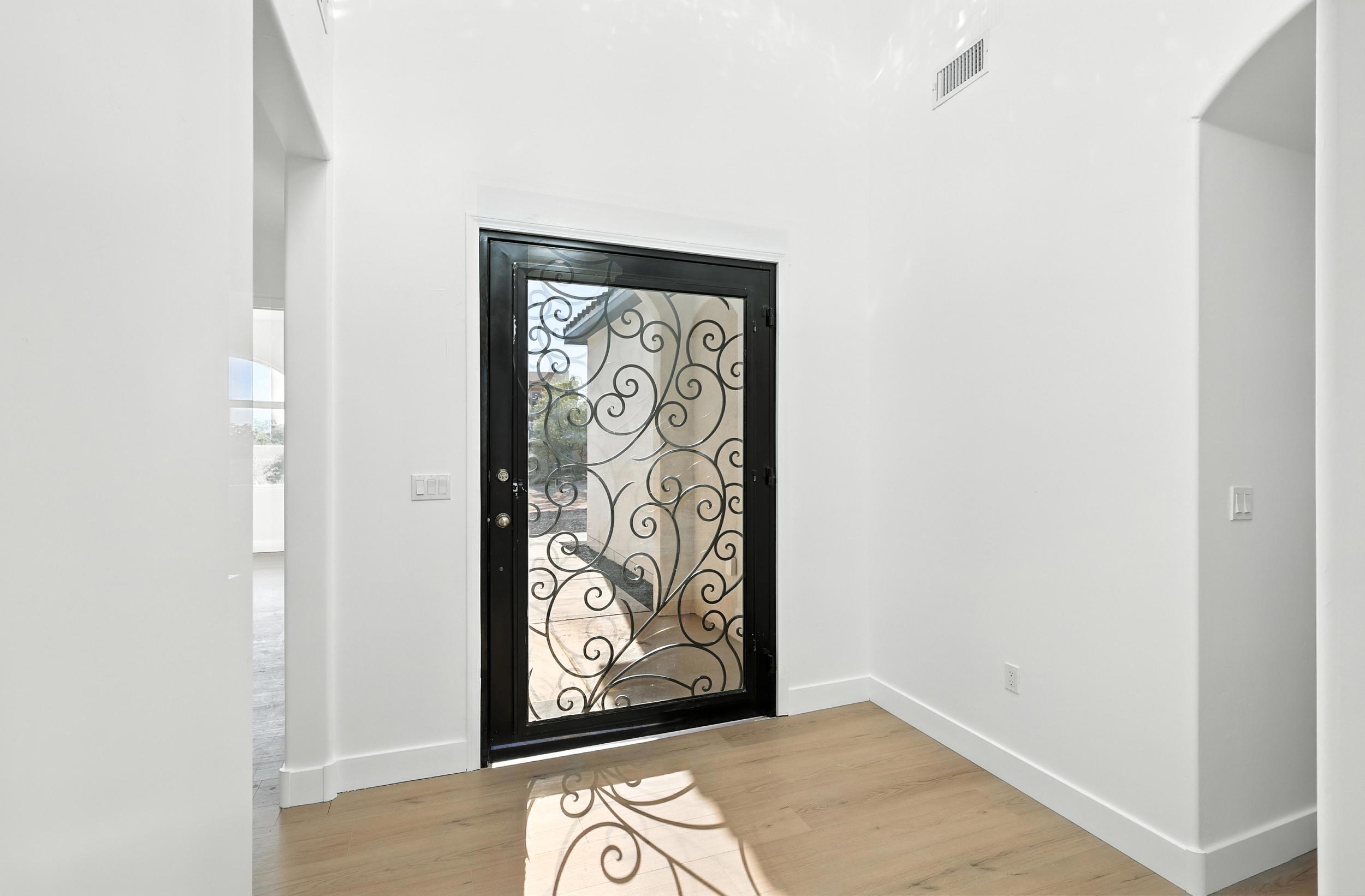 2012 Contreras Road NE