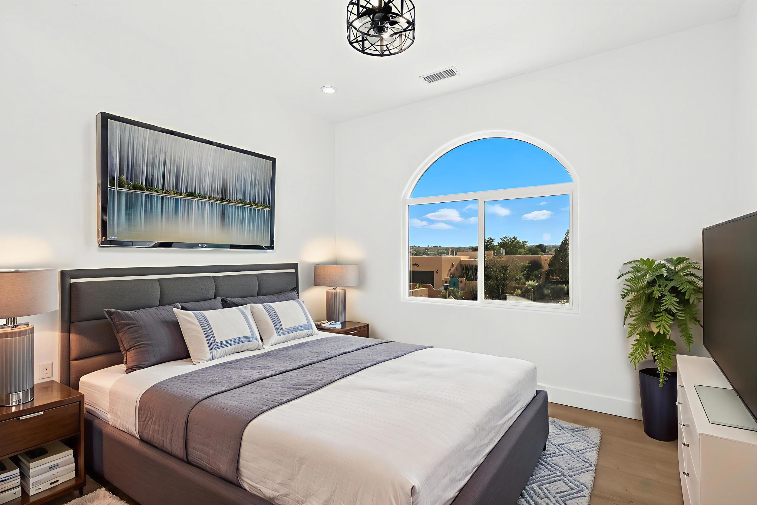 2012 Contreras Road NE