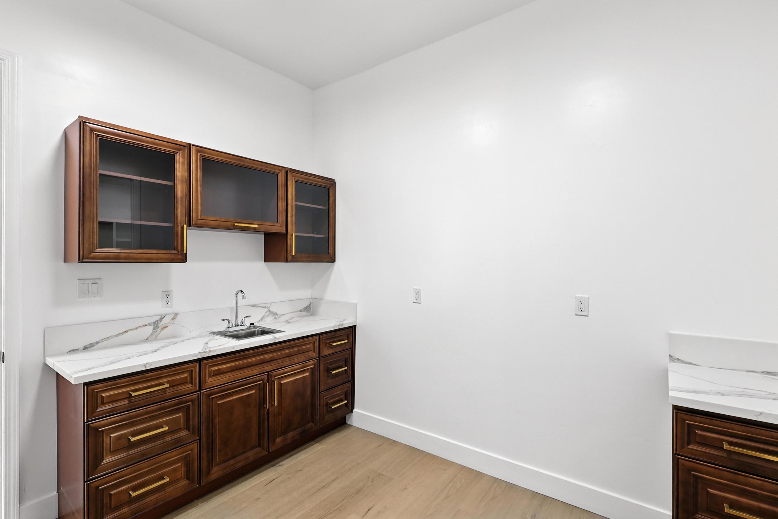 2012 Contreras Road NE