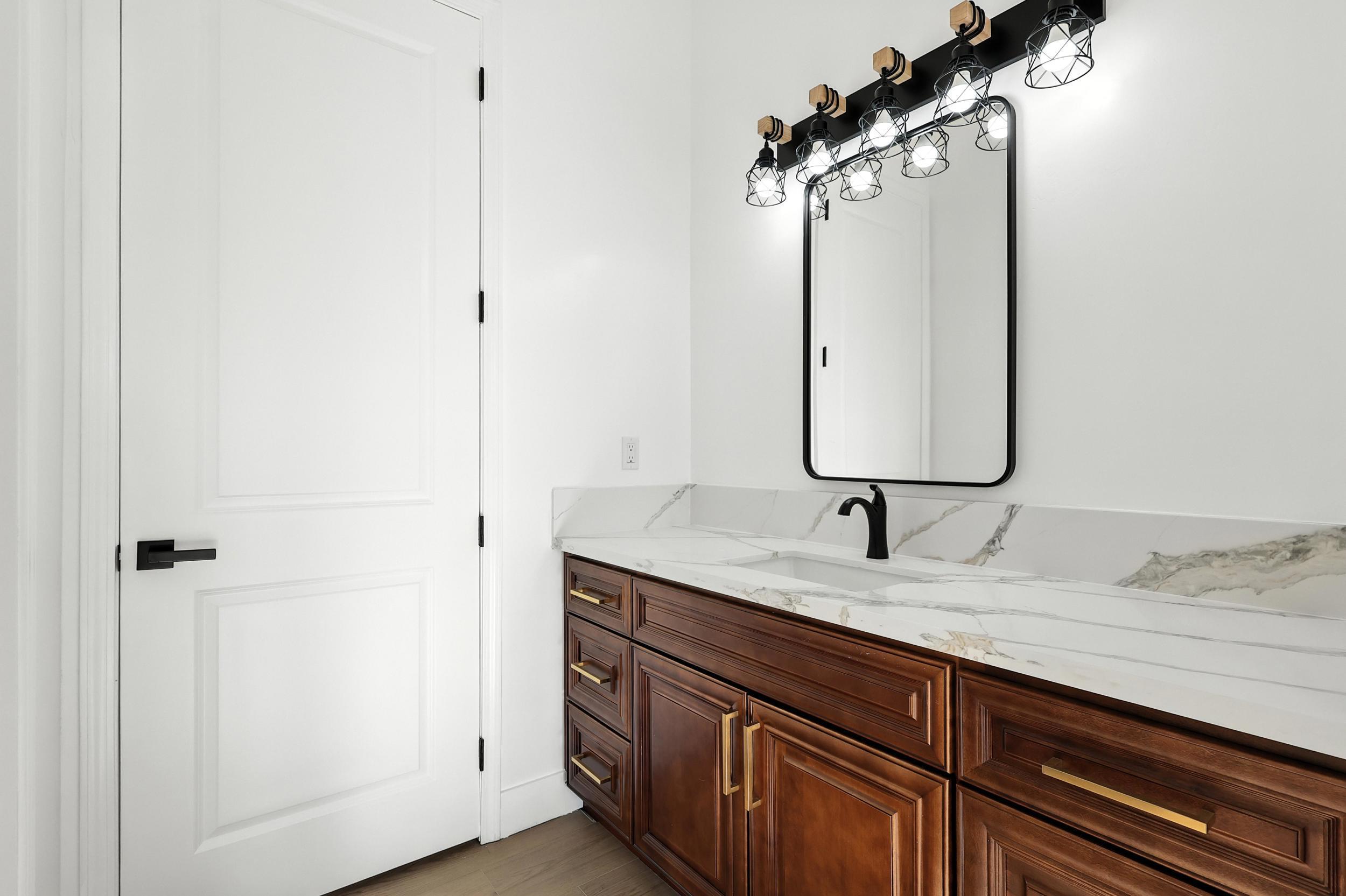 2012 Contreras Road NE