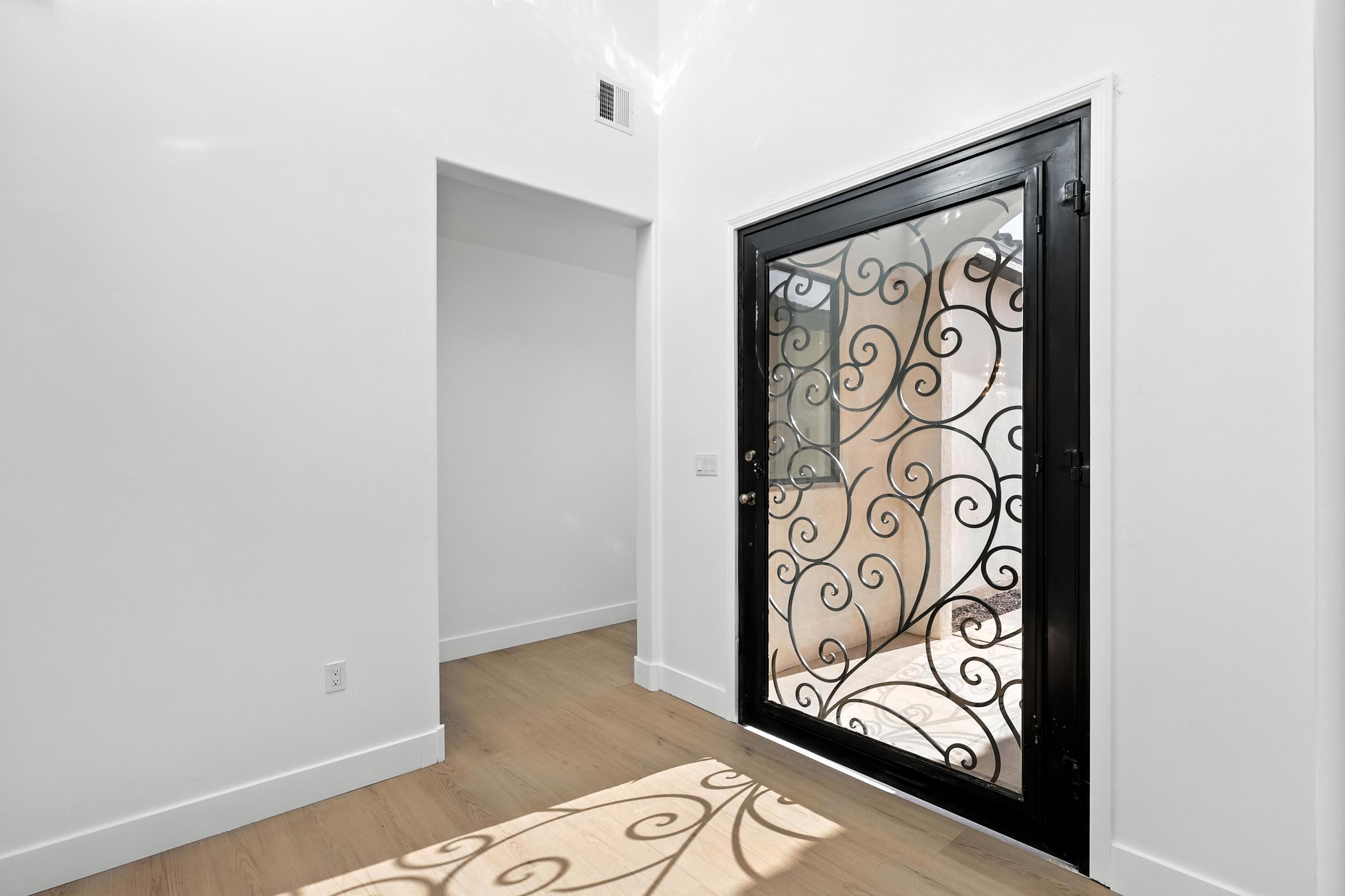 2012 Contreras Road NE