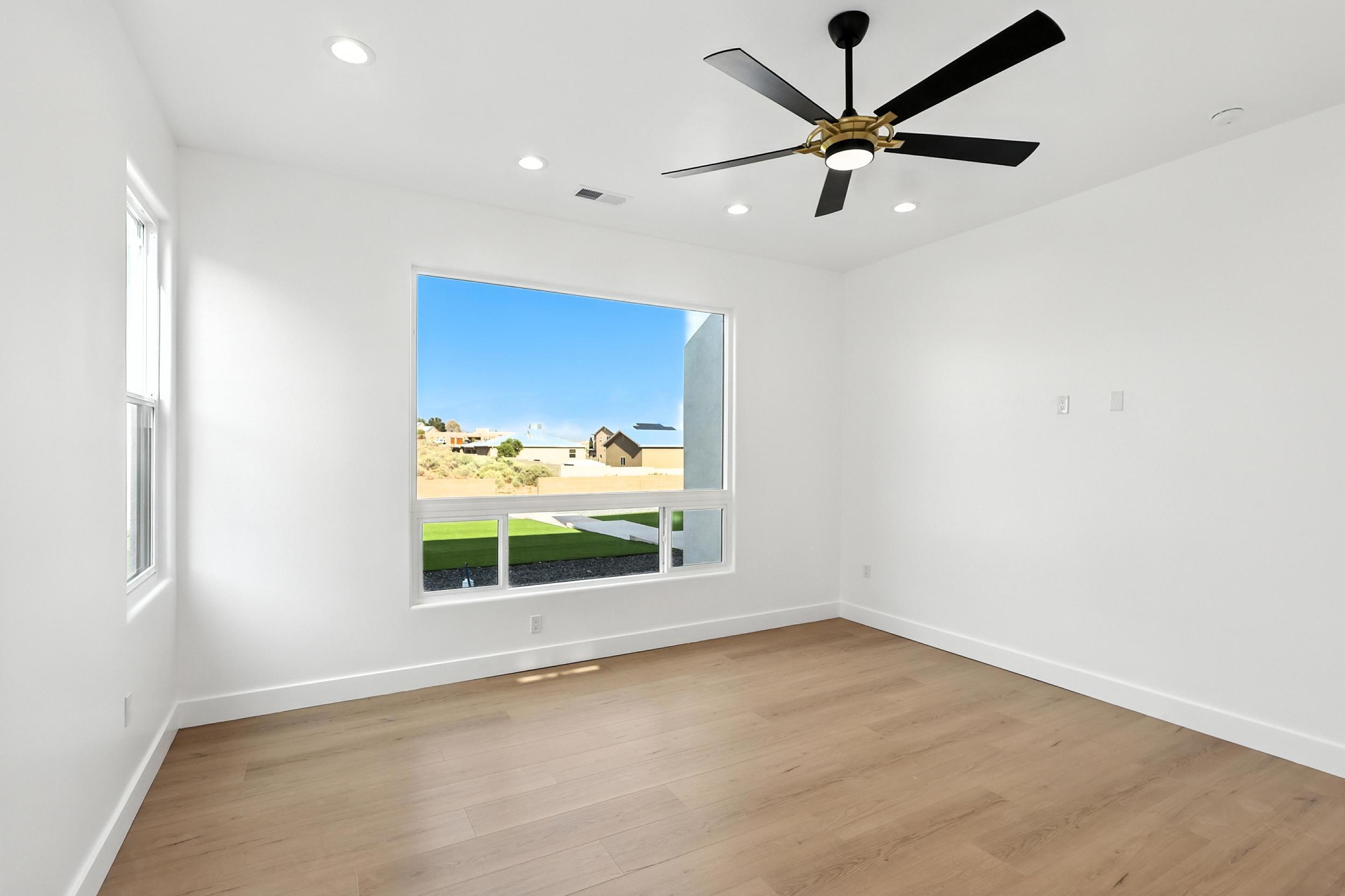 2012 Contreras Road NE