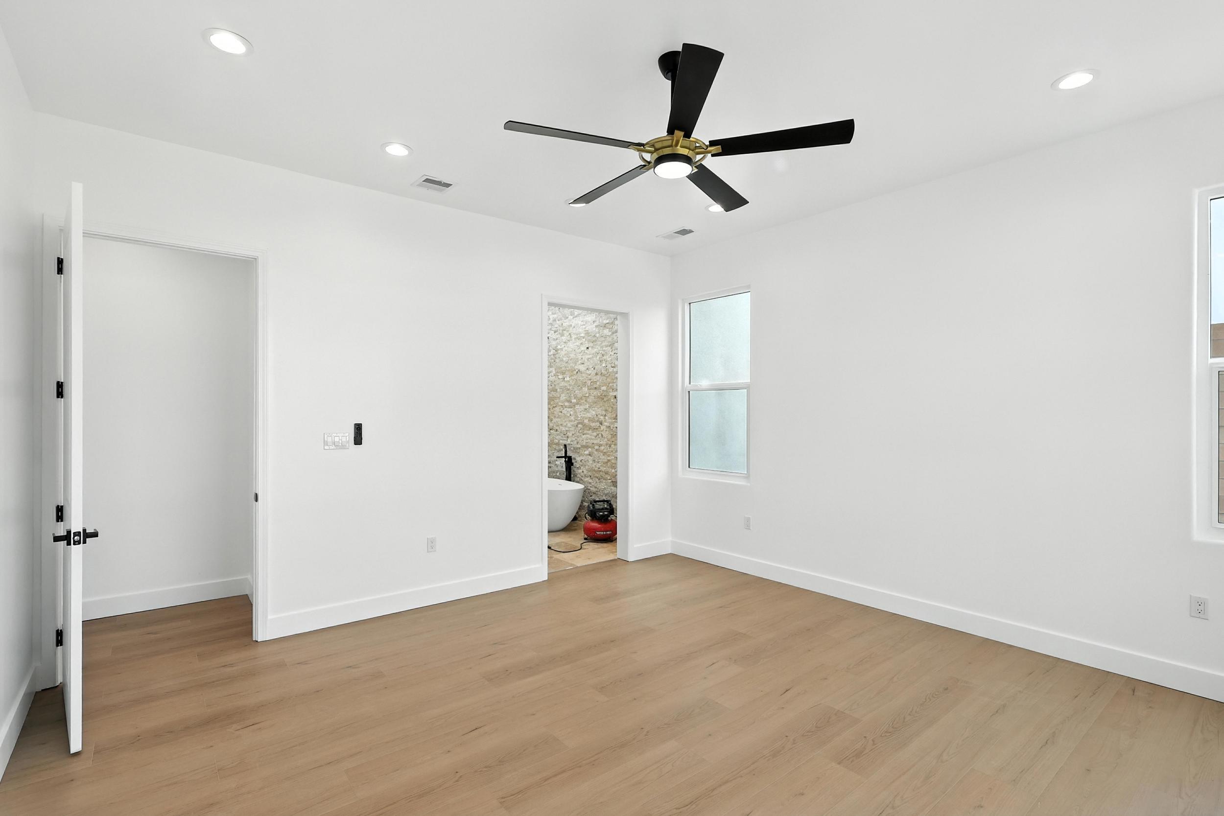 2012 Contreras Road NE